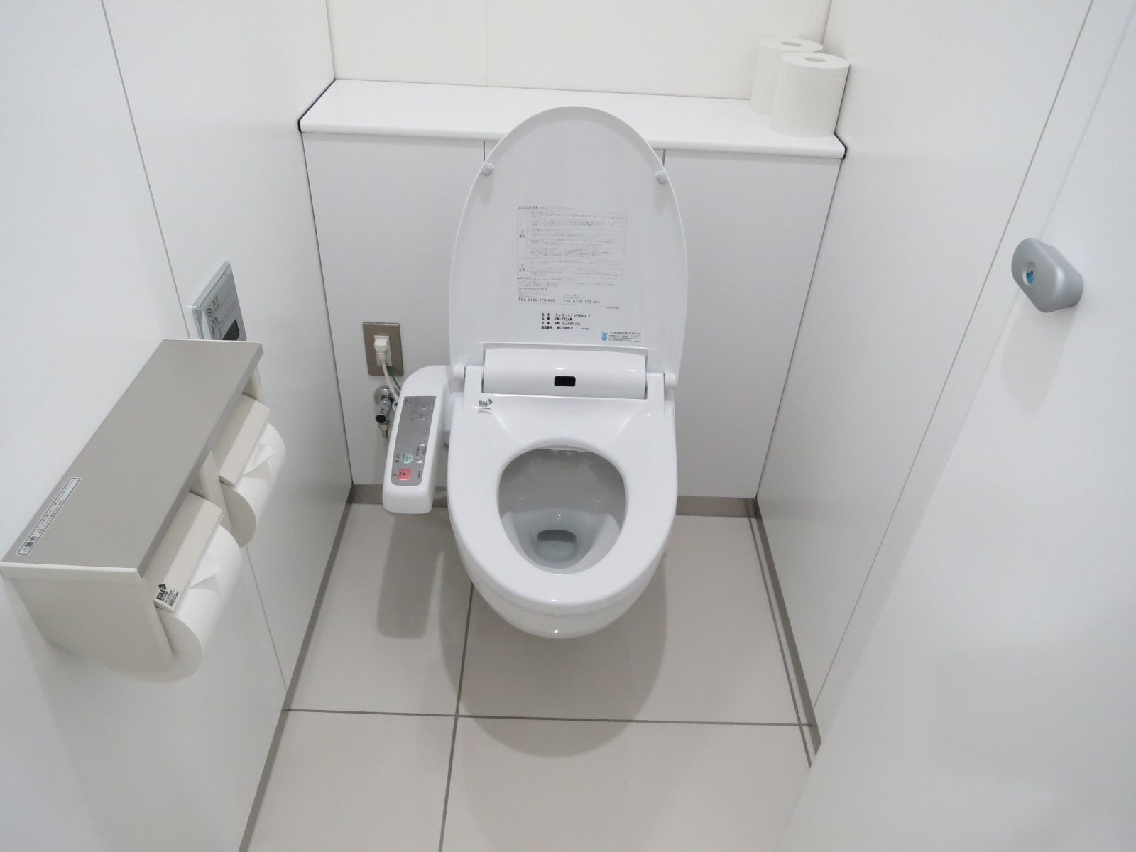 男女別トイレ個室