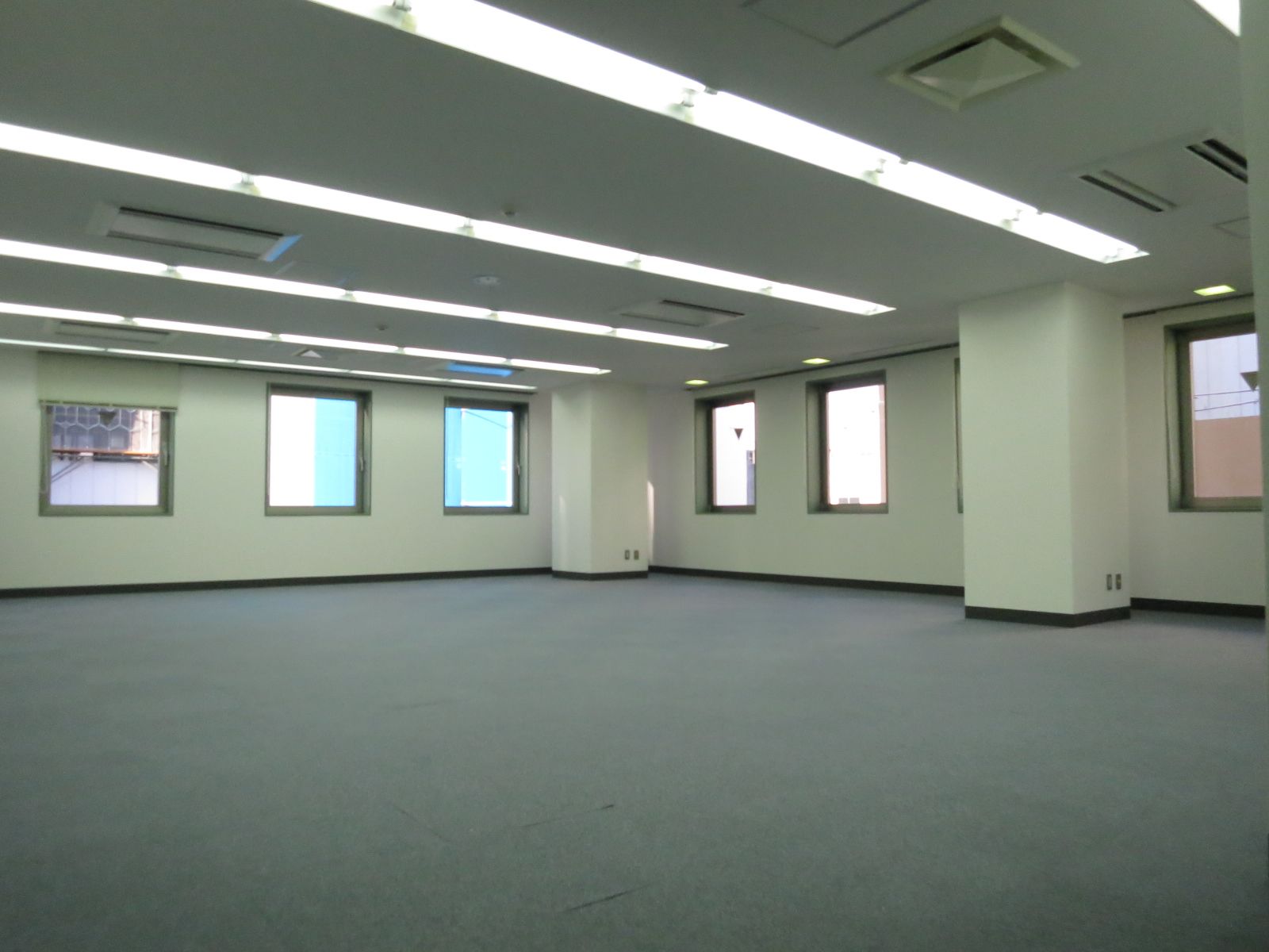 オフィス室内参考画像(※6階:約34坪)