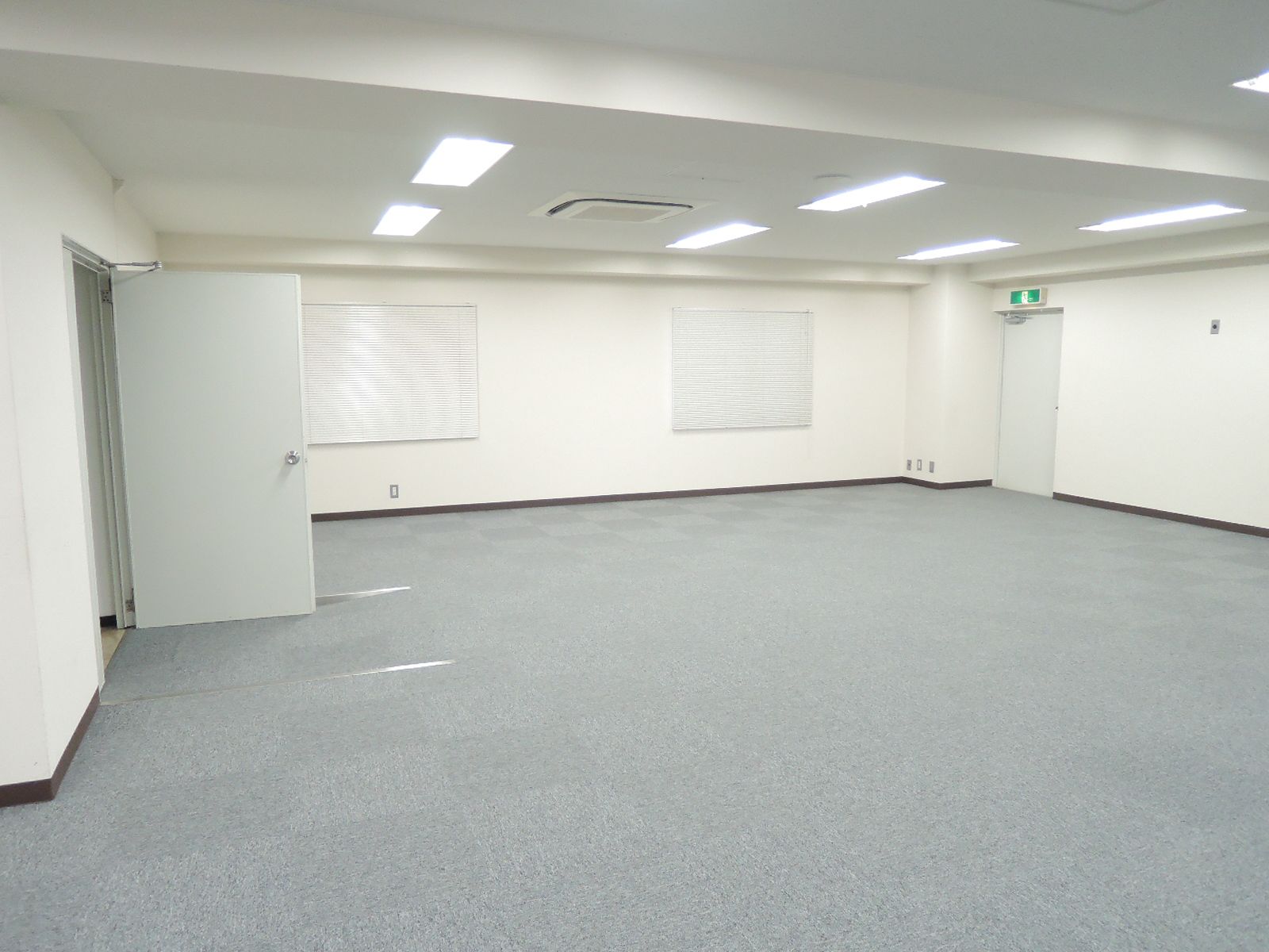 オフィス室内参考画像（8階・約56坪）