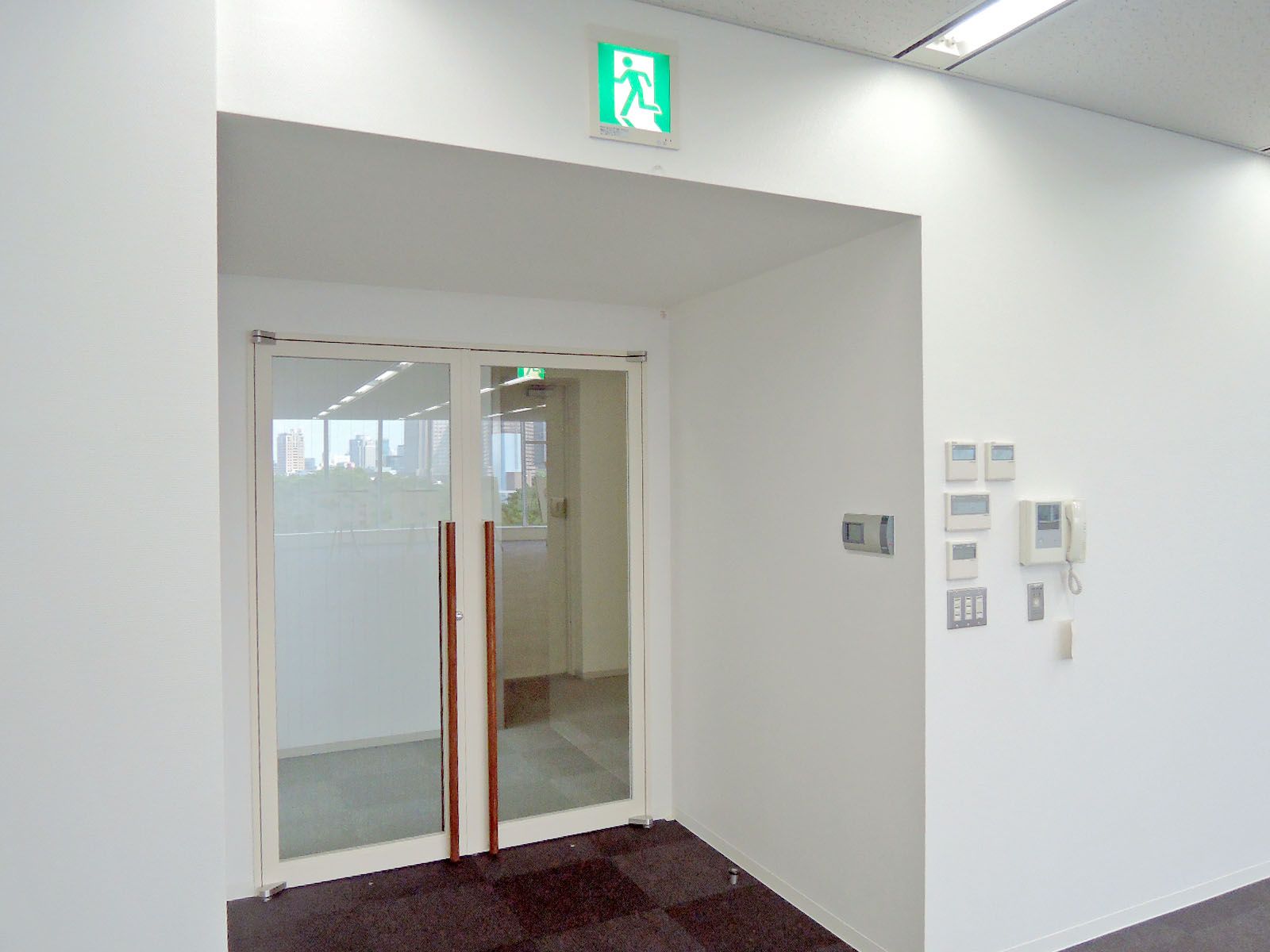 貸室出入口