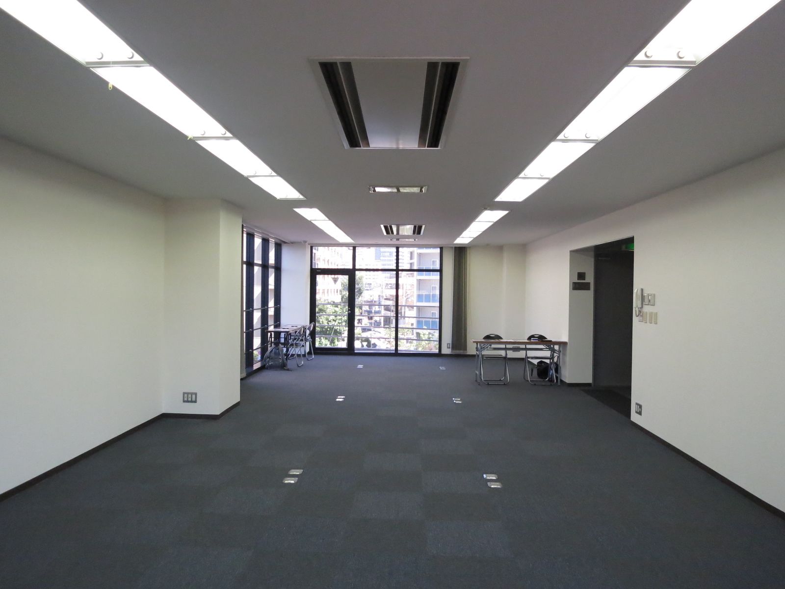 オフィス室内参考画像
