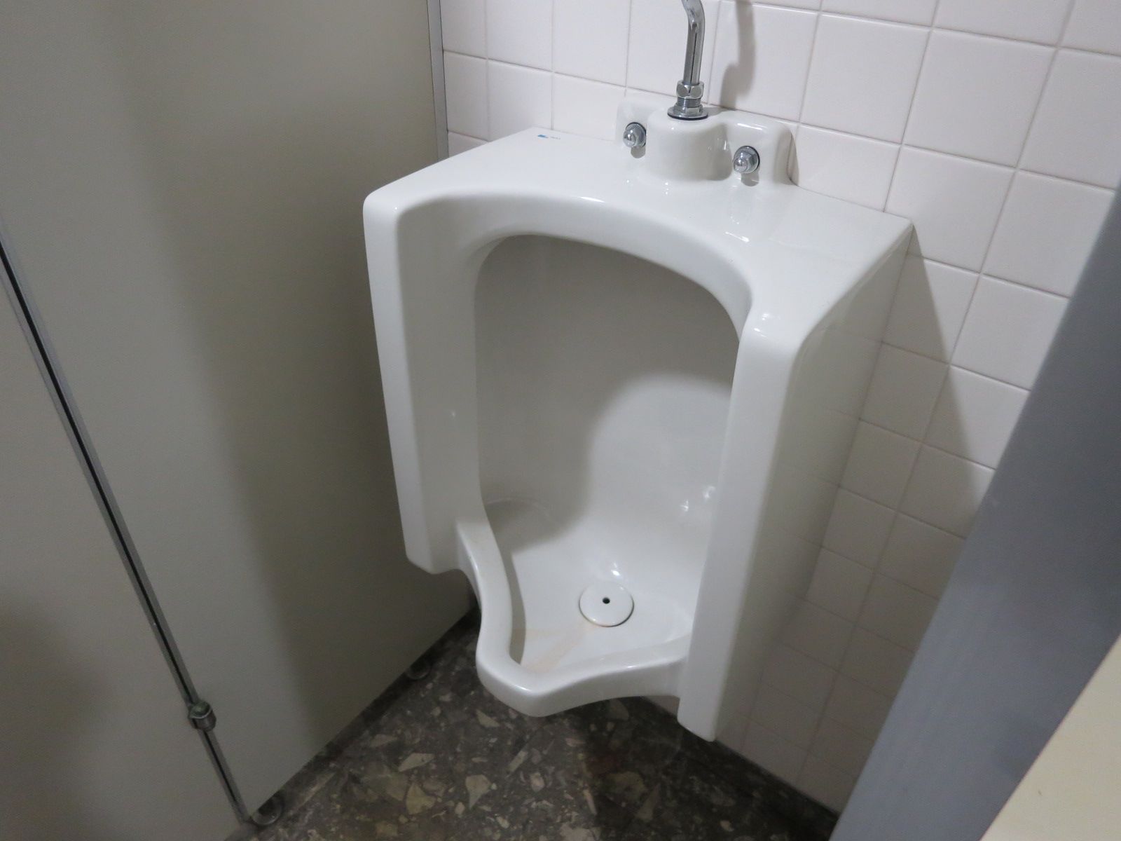男性トイレ