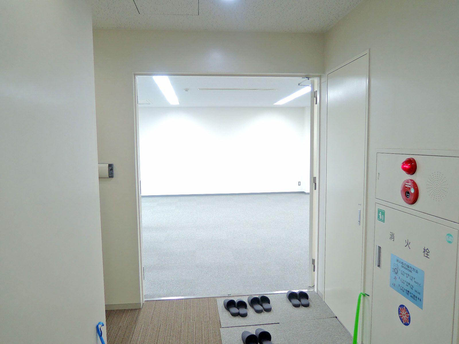 貸室出入口