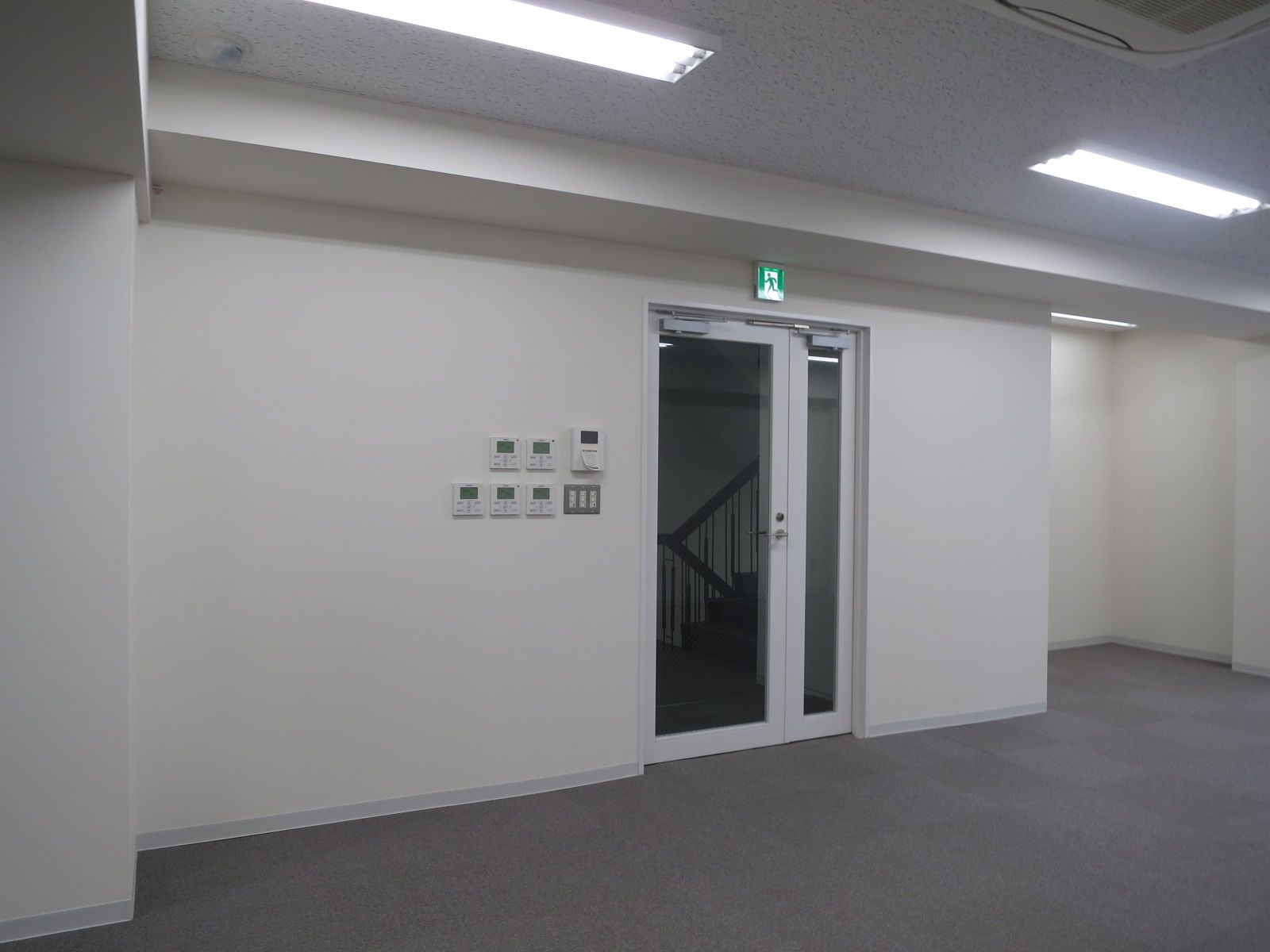 貸室出入口