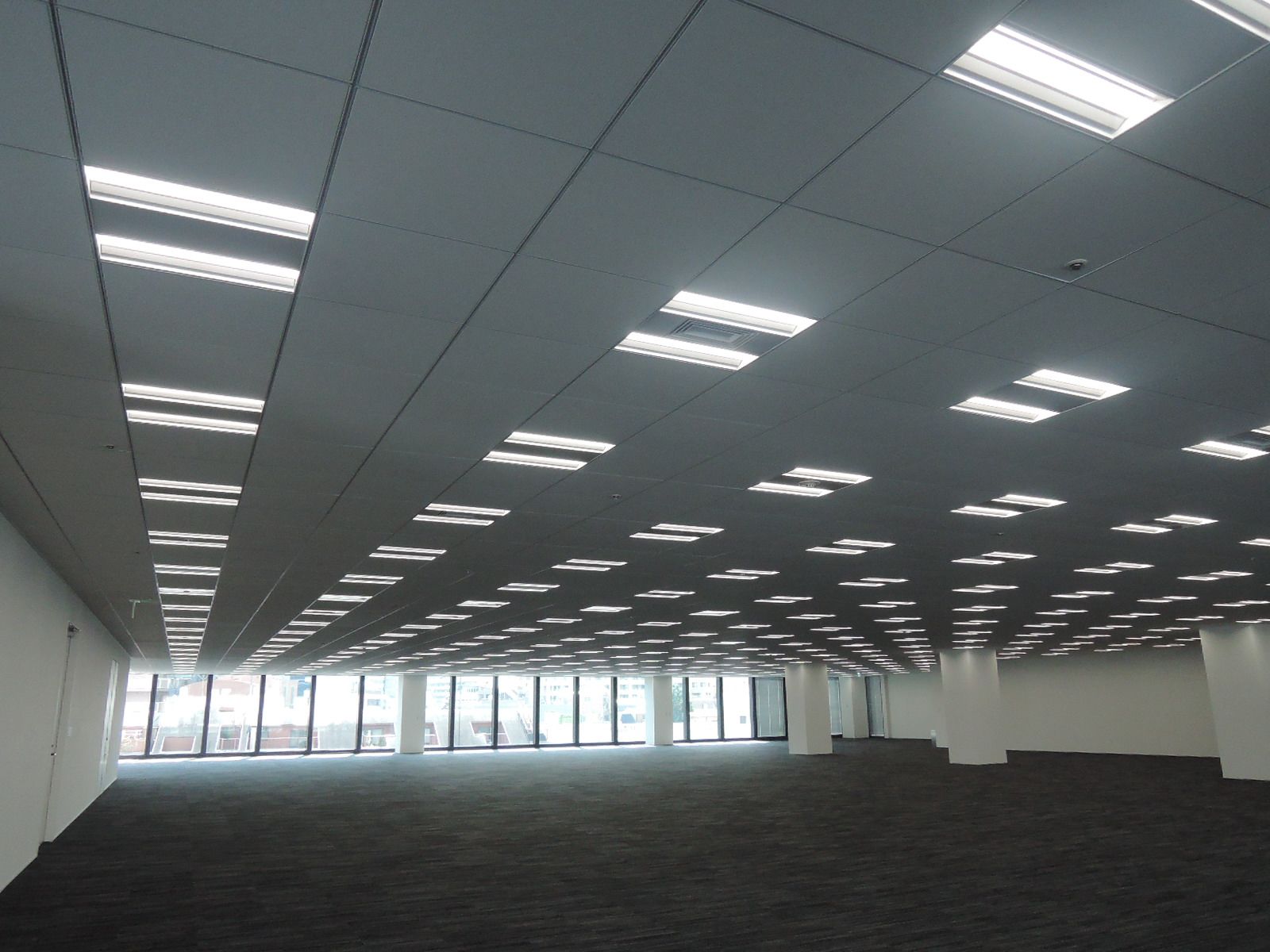 オフィス室内参考画像(※6階:約397坪)