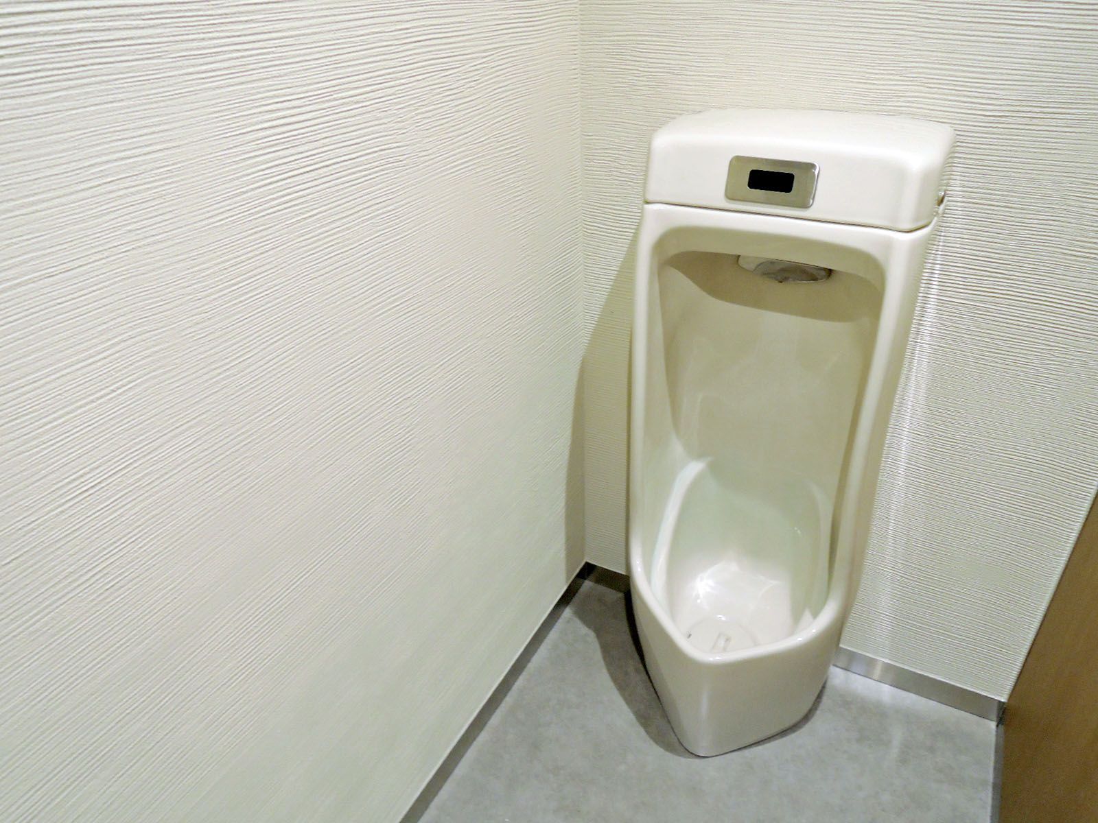 男性トイレ