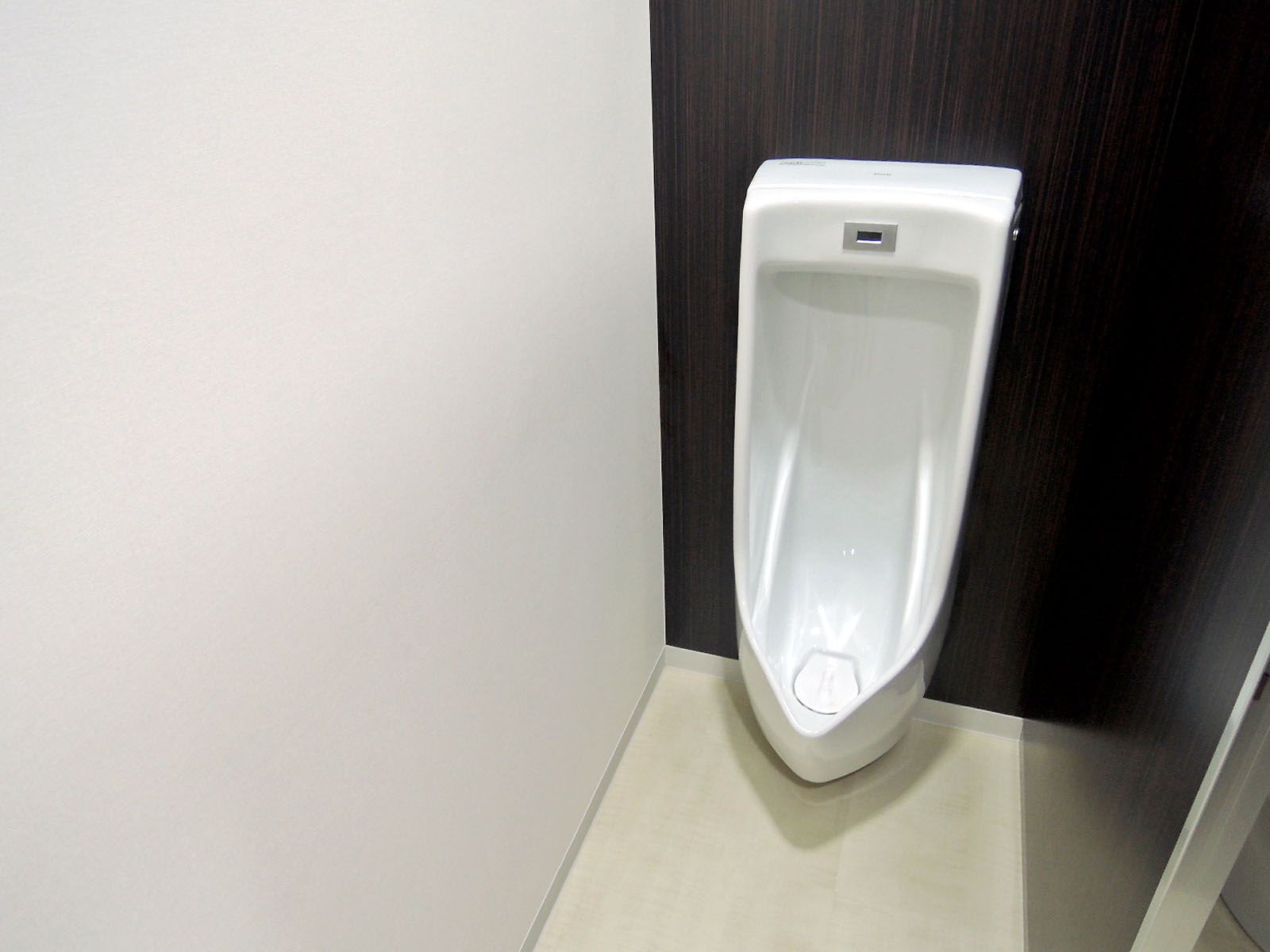 男性用トイレ
