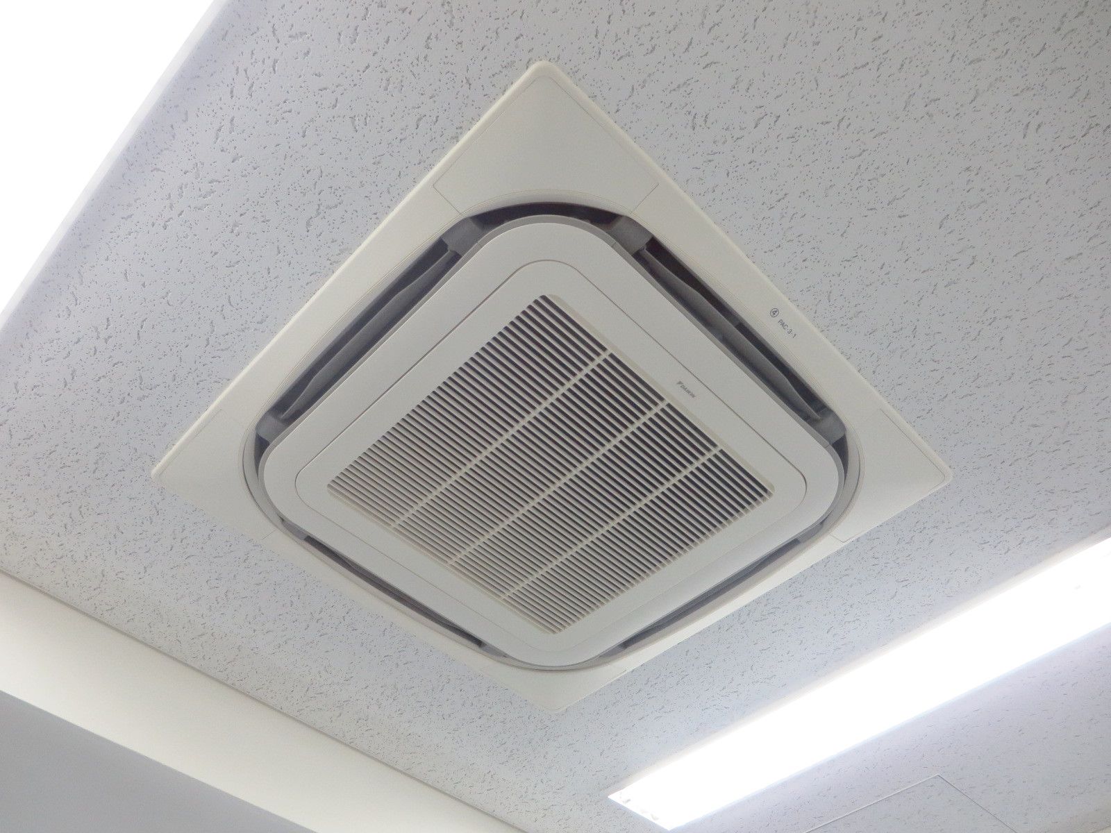 個別空調