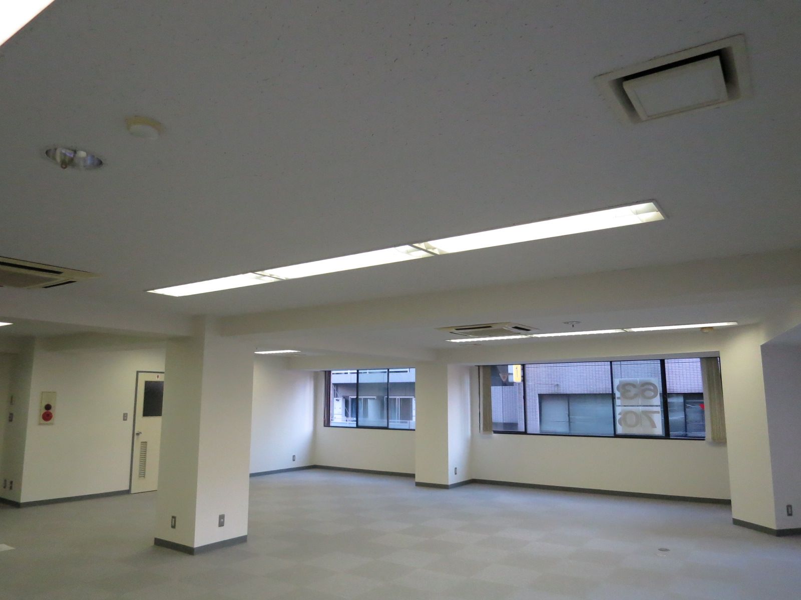 天井と空調