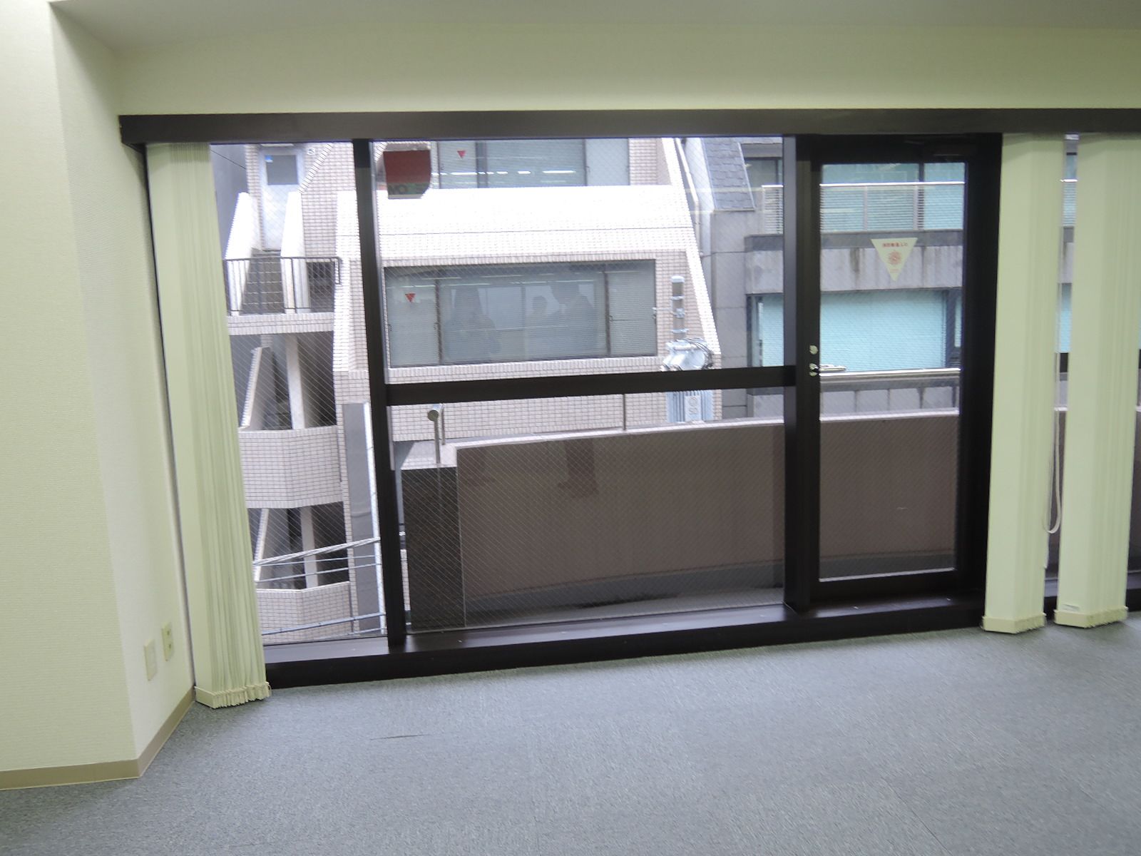 窓際の様子
