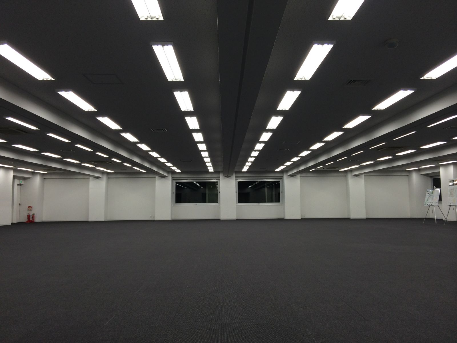 オフィス室内参考画像