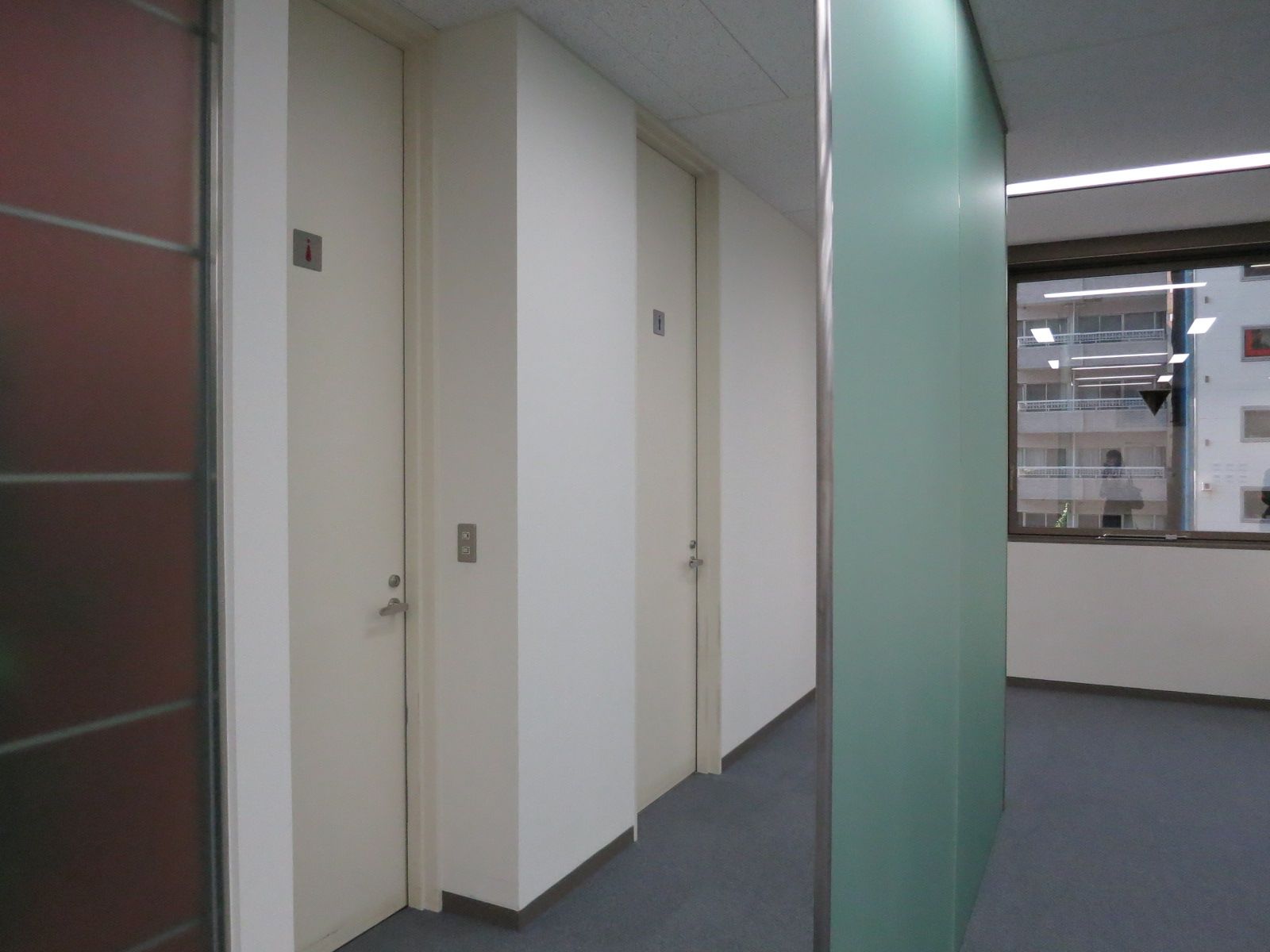 トイレは貸室内に完備
