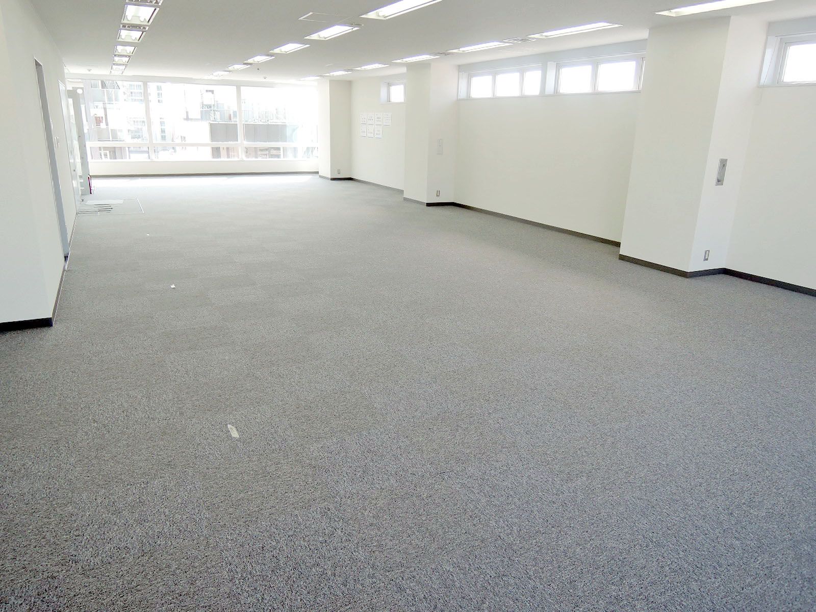 オフィス室内参考画像（9階・約48坪）