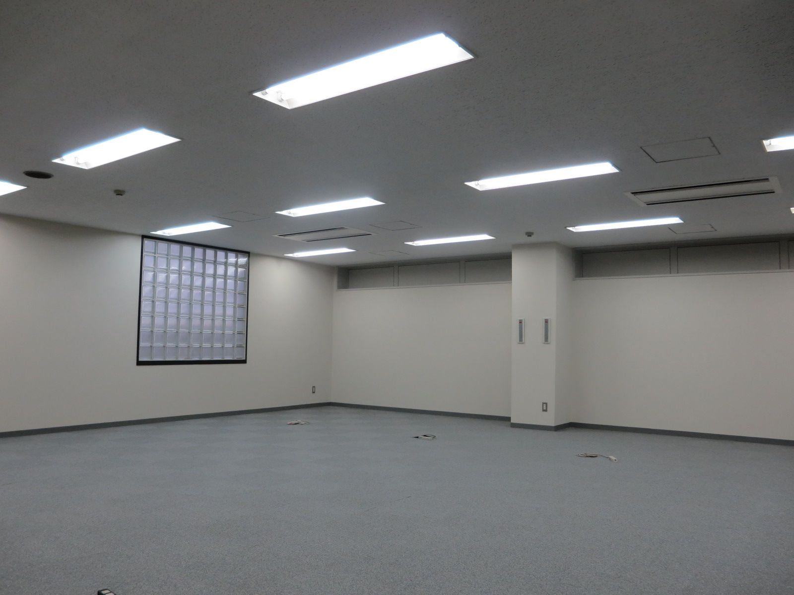 オフィス室内参考画像（8階・約40坪）
