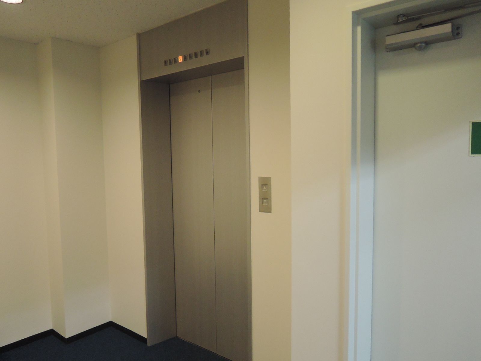 エレベーター