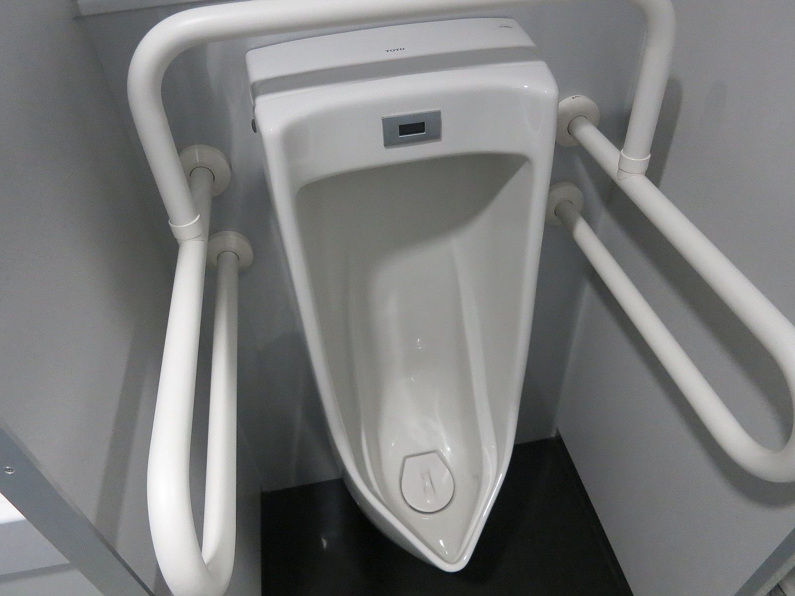 男性用トイレ