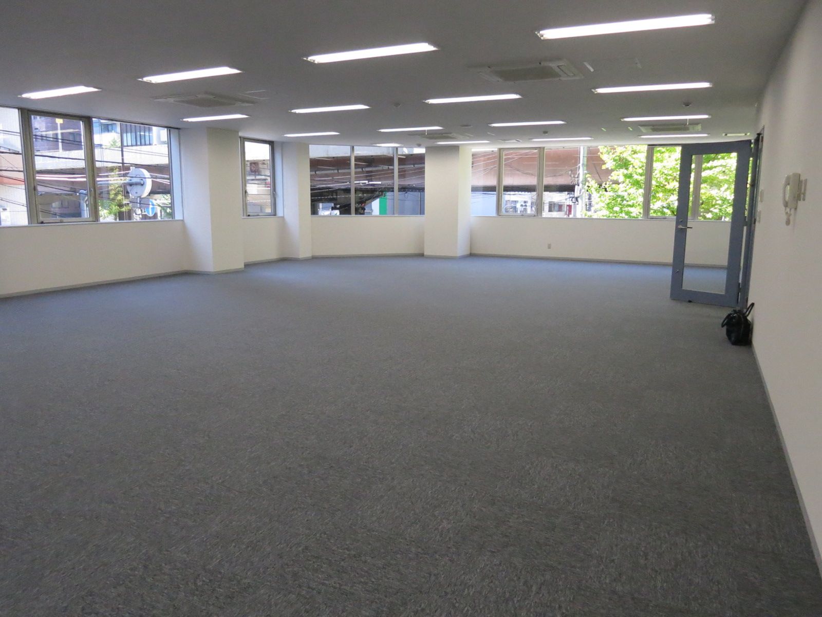 オフィス室内参考画像（2階：約58坪）