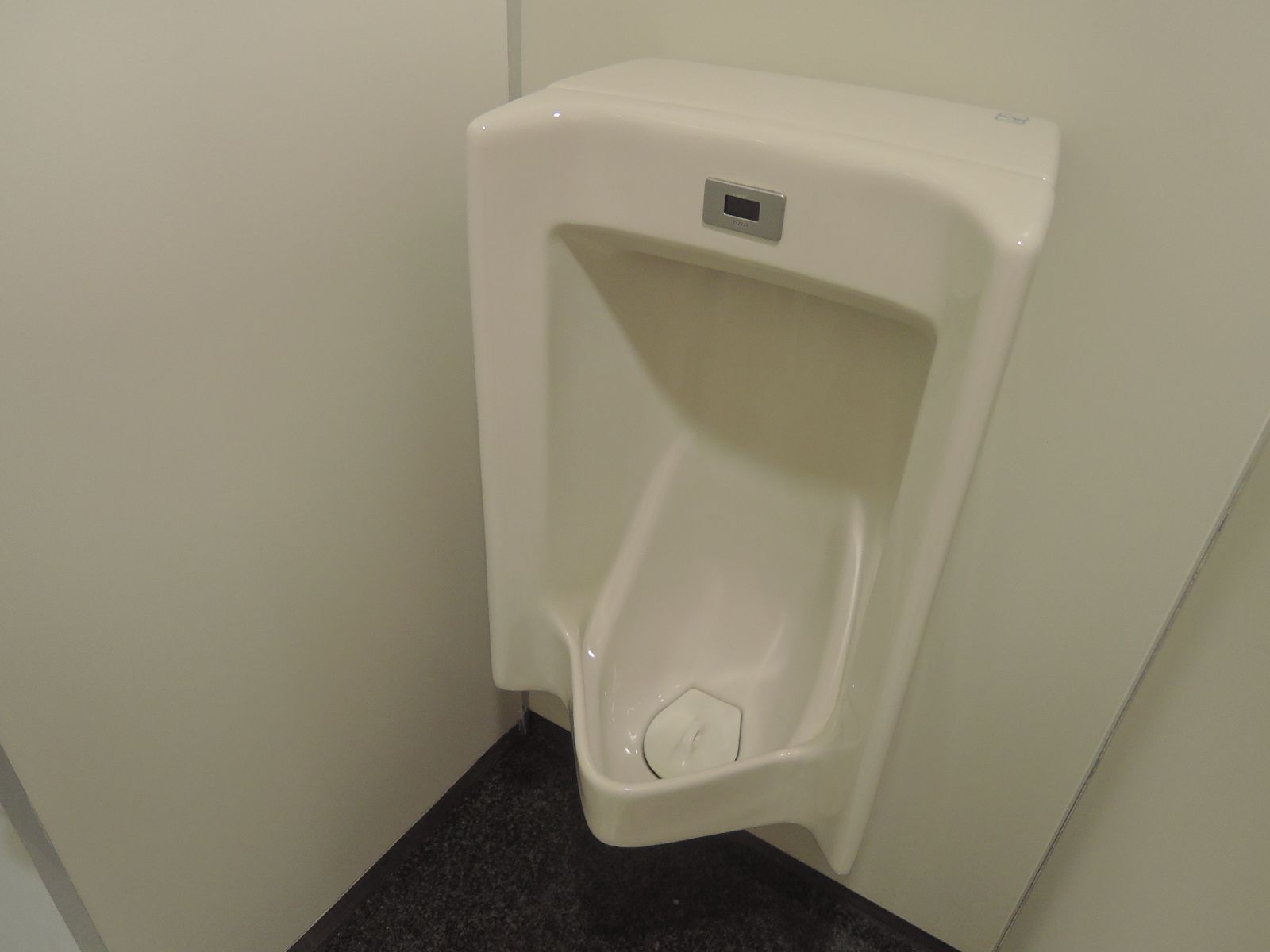 男性用トイレ