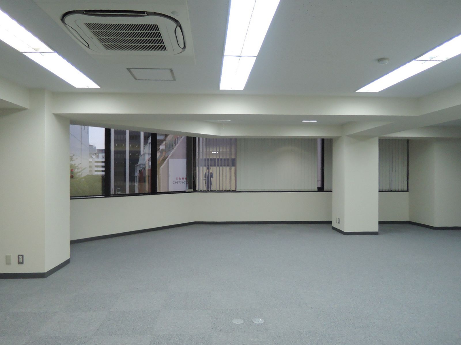 オフィス室内参考画像（3階：約30坪）
