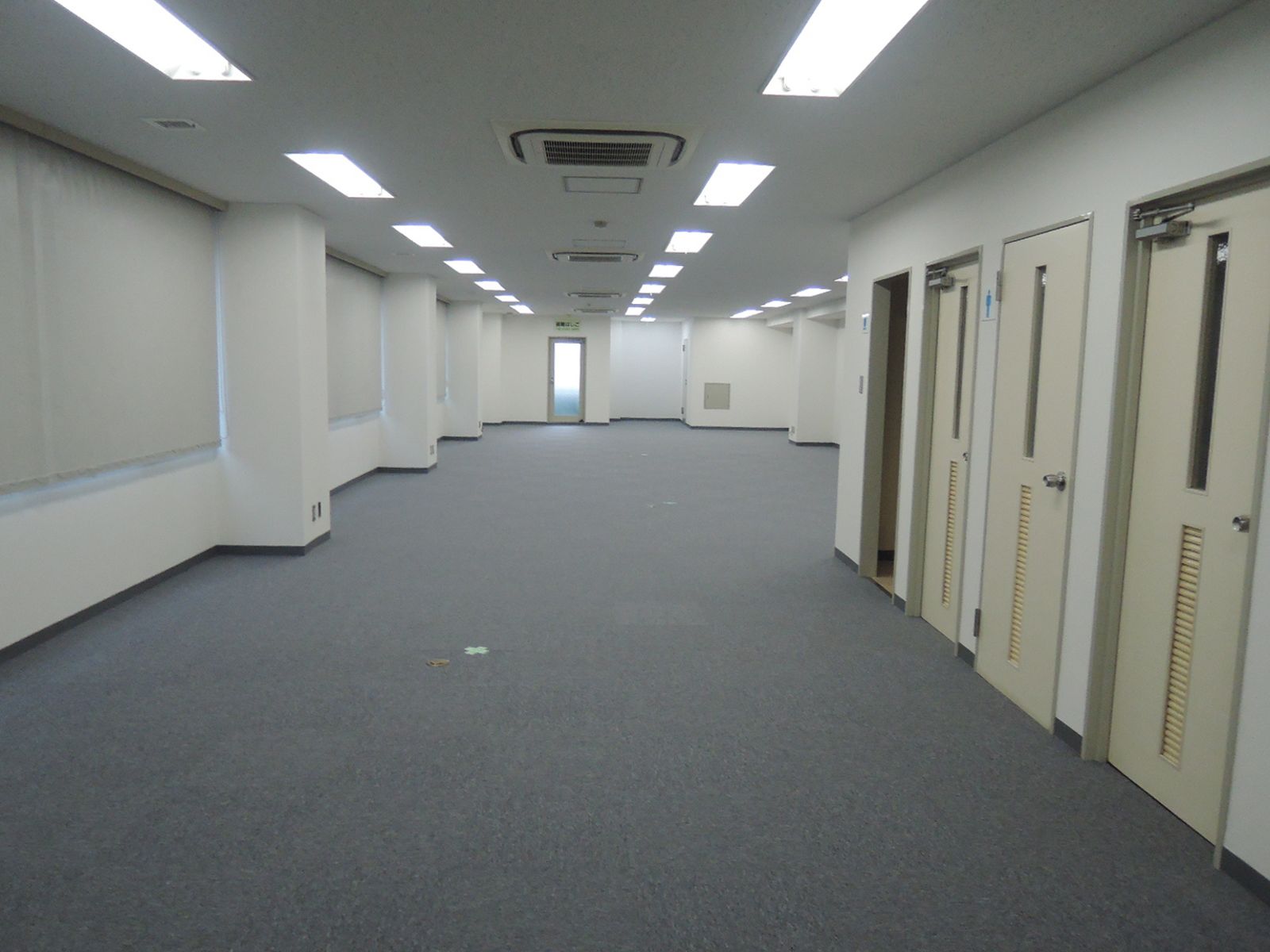 オフィス室内参考画像