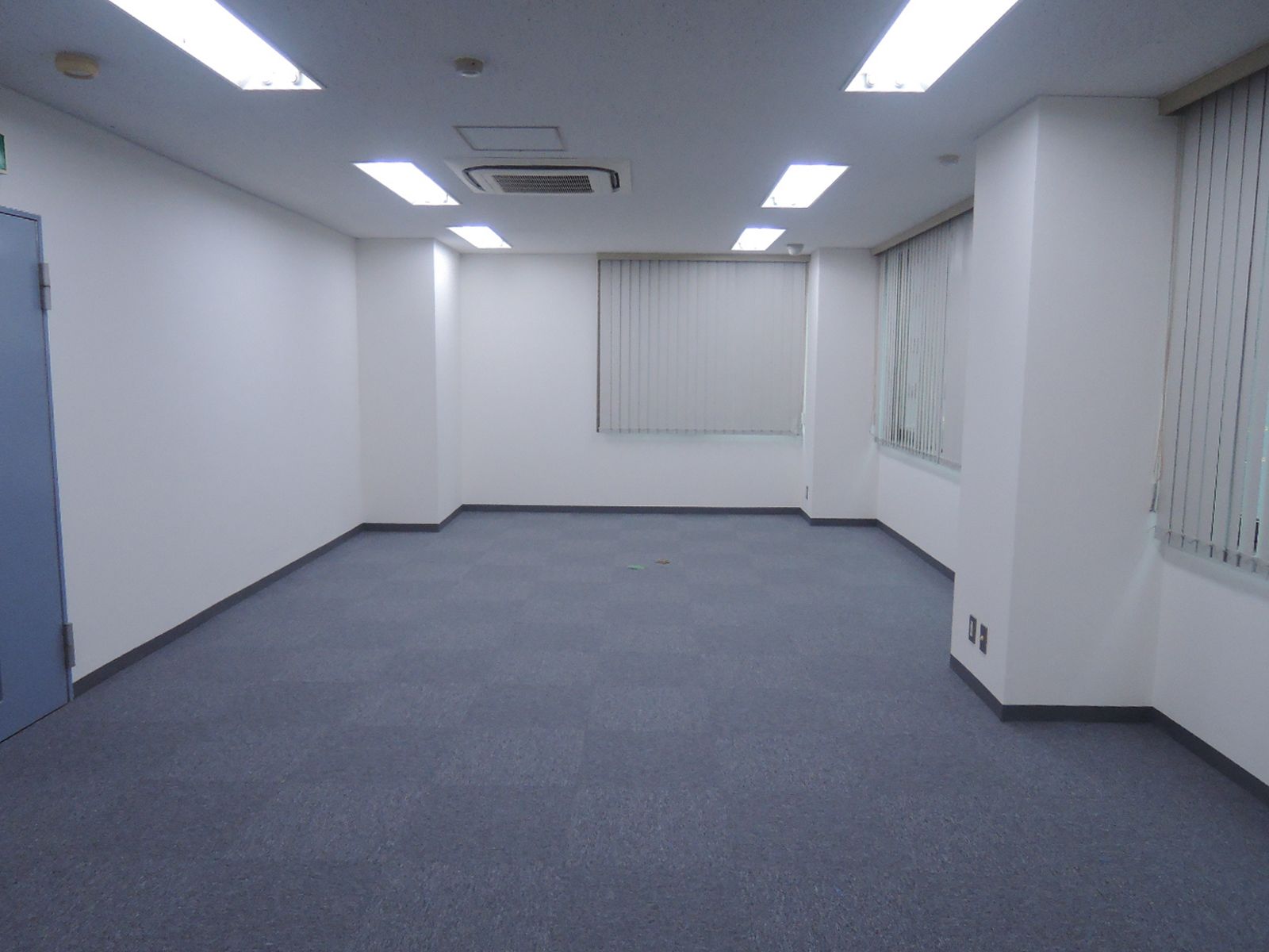 別角度の様子