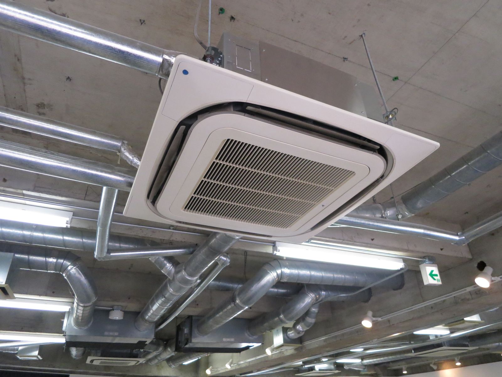 空調機器