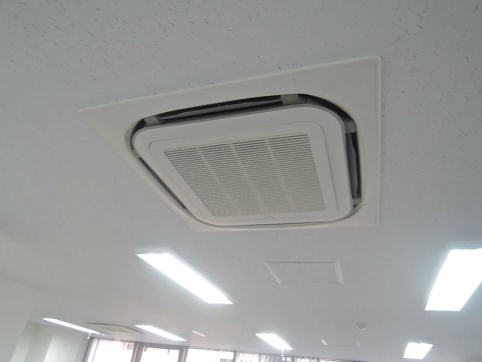 空調機器