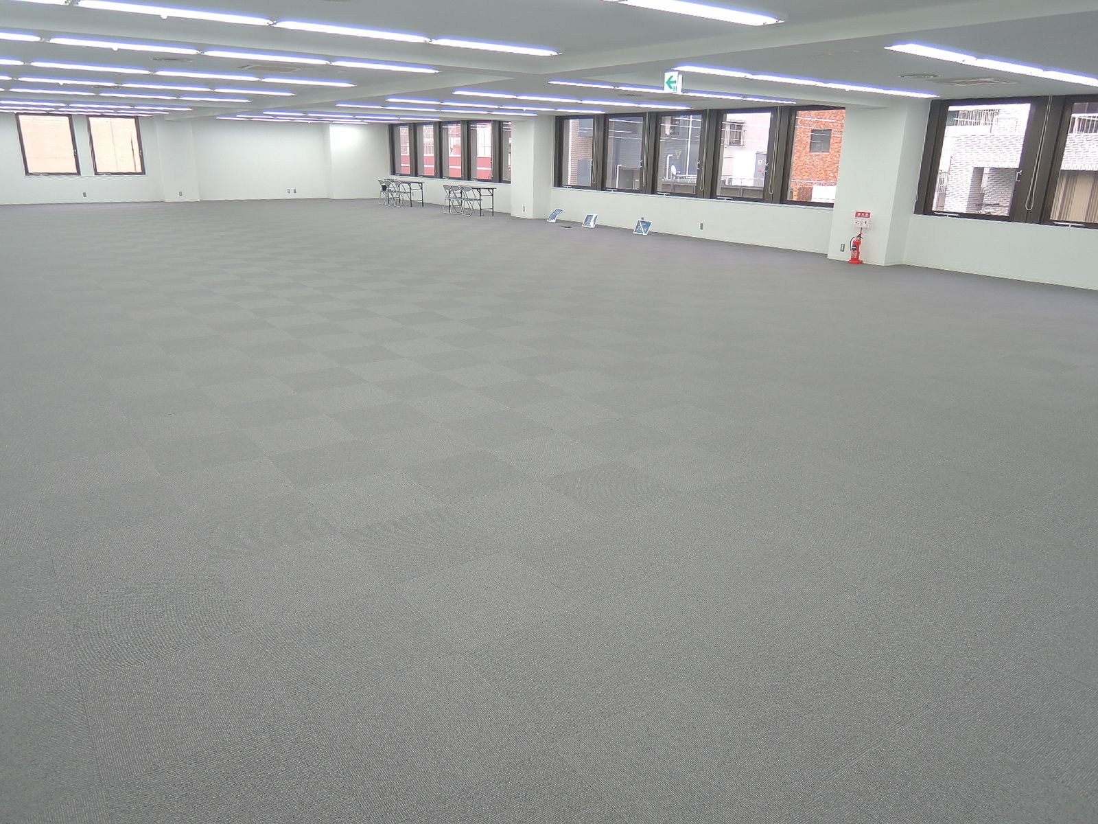 オフィス室内参考画像