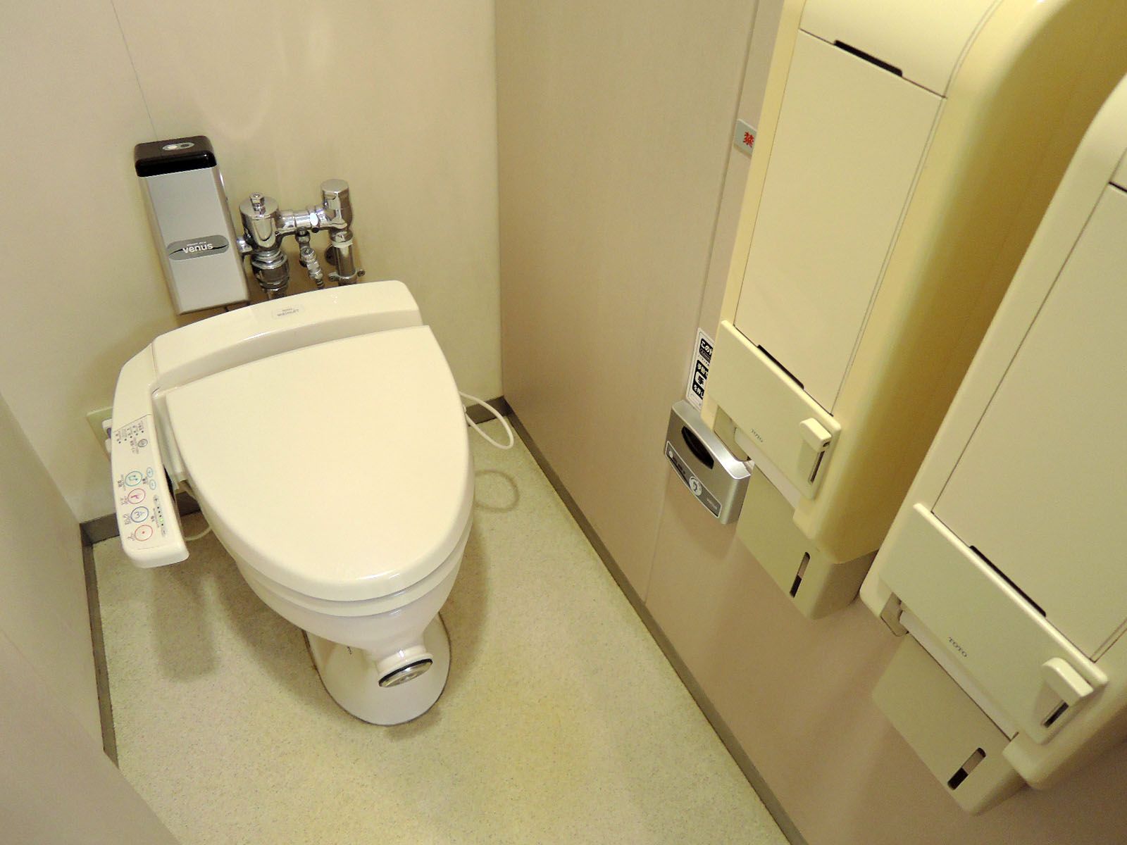 トイレ個室