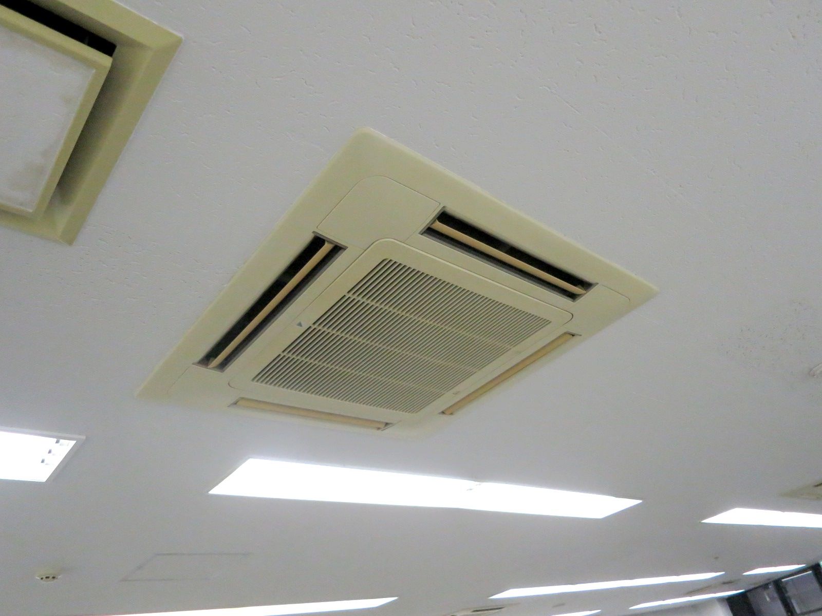 空調吹き出し口