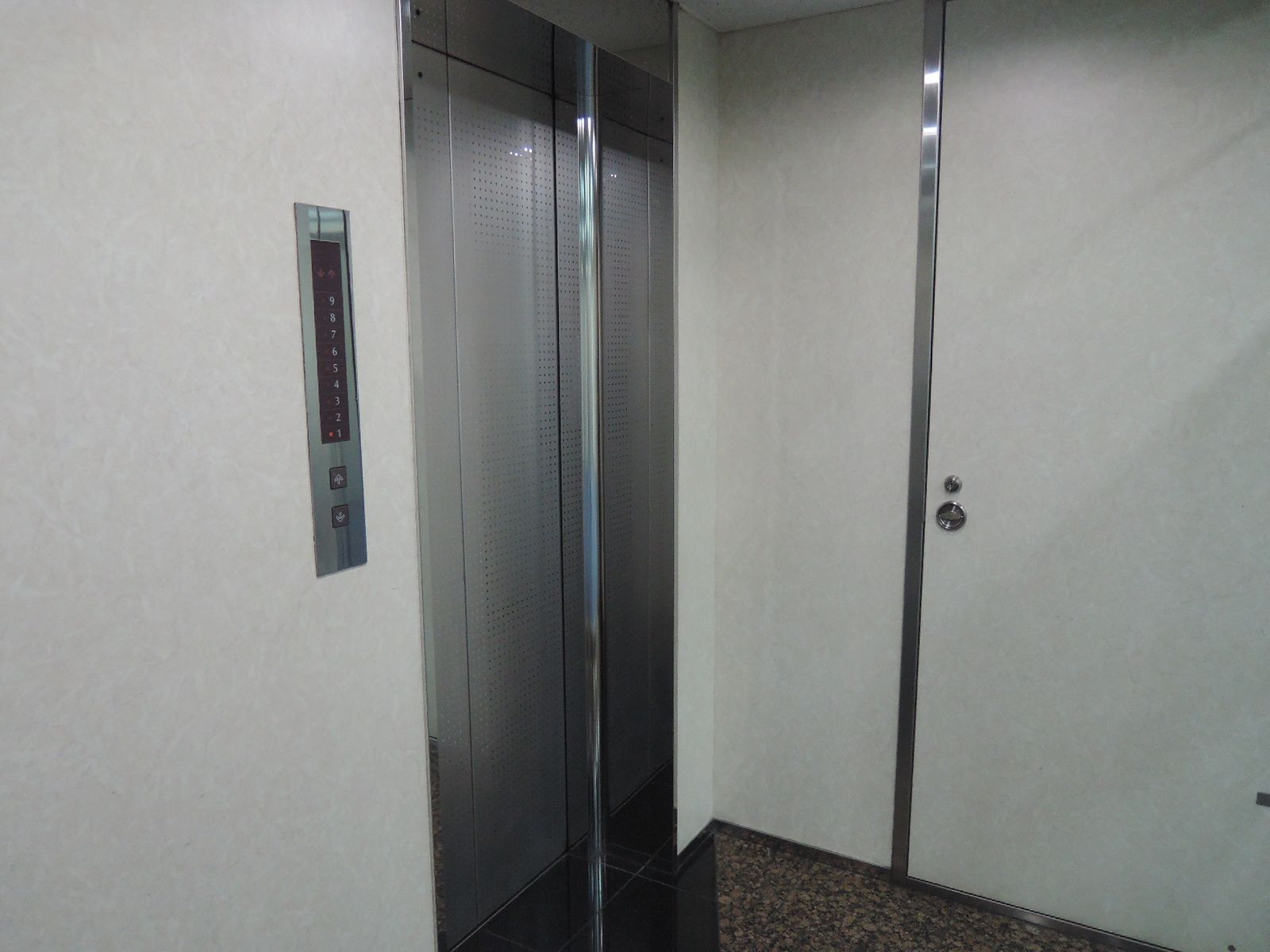 エレベーター