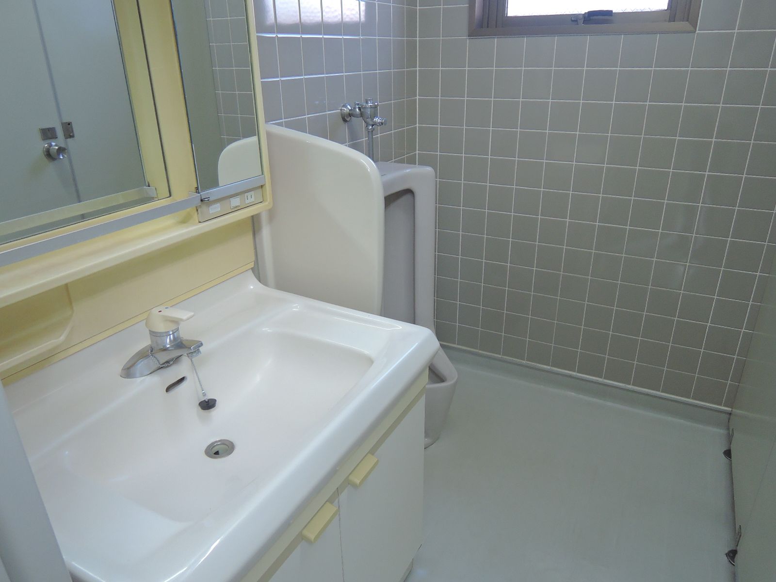 男性用トイレ