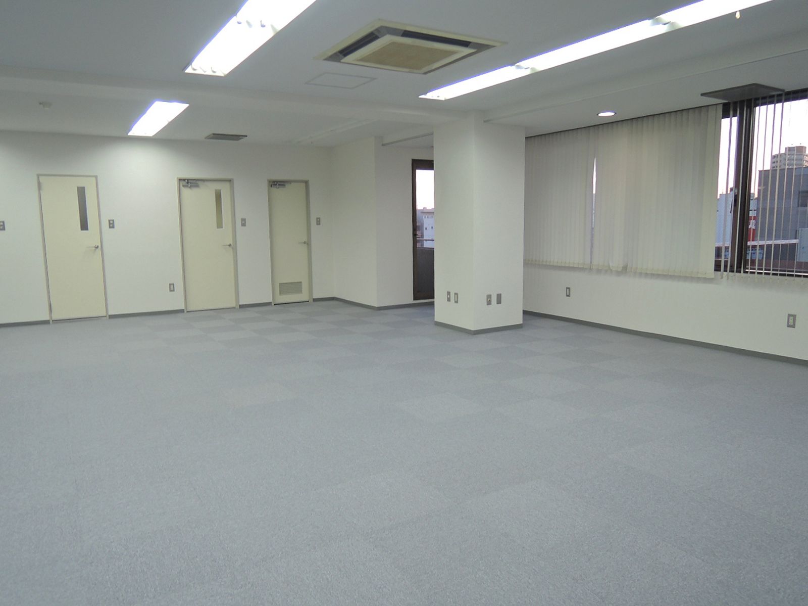 別角度の様子