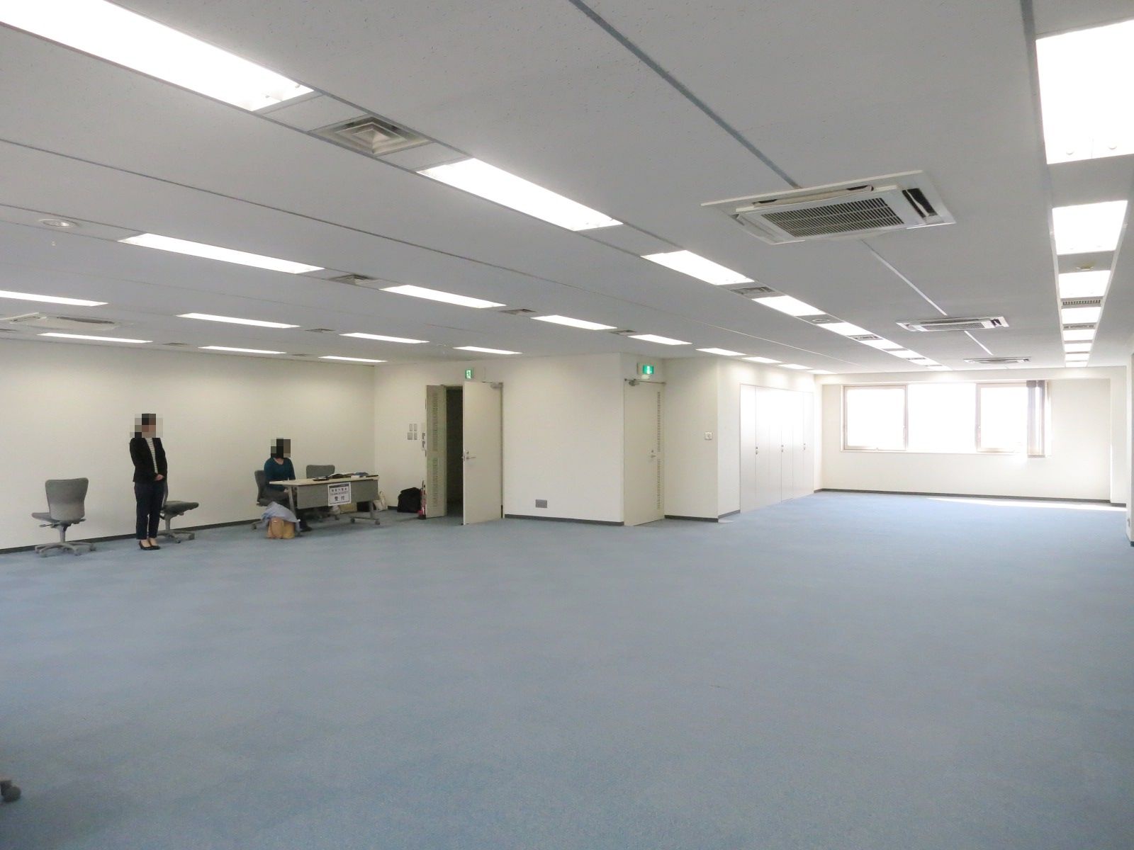 オフィス室内参考画像