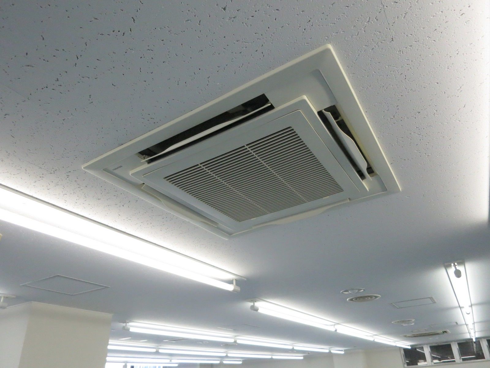 空調吹き出し口