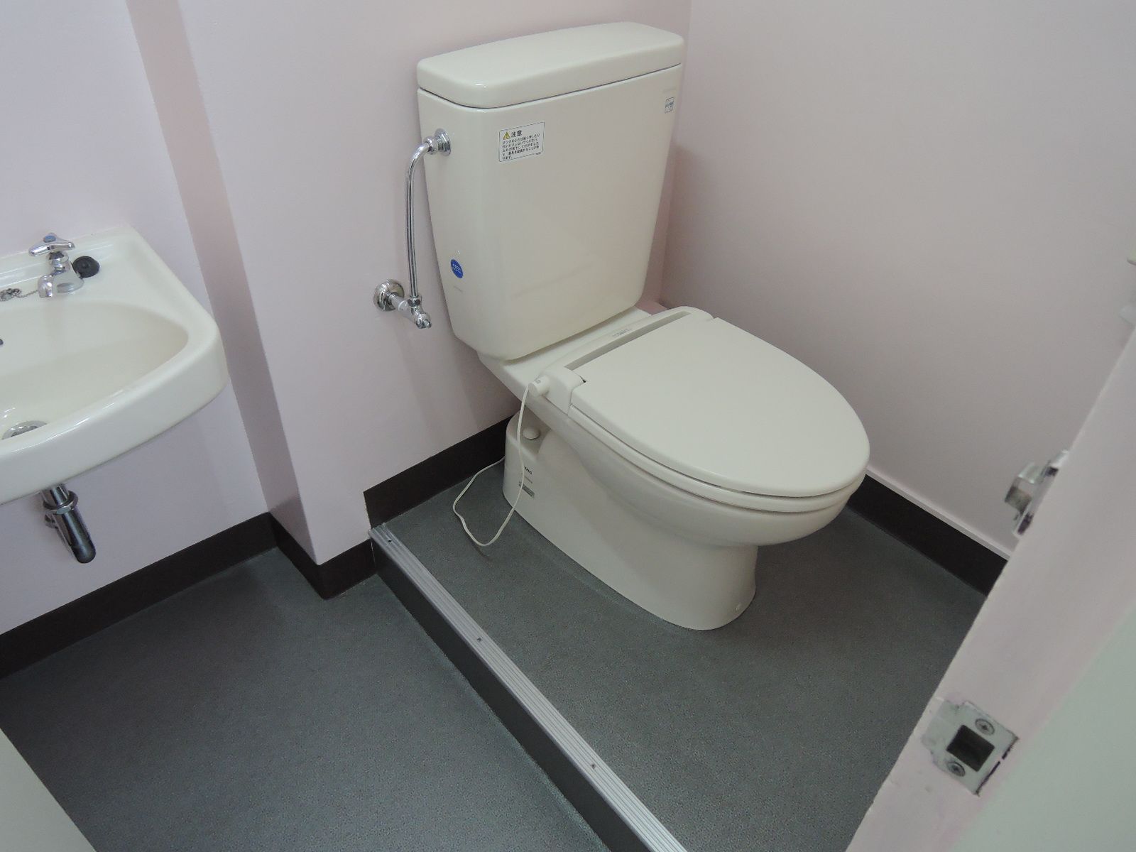 トイレ個室