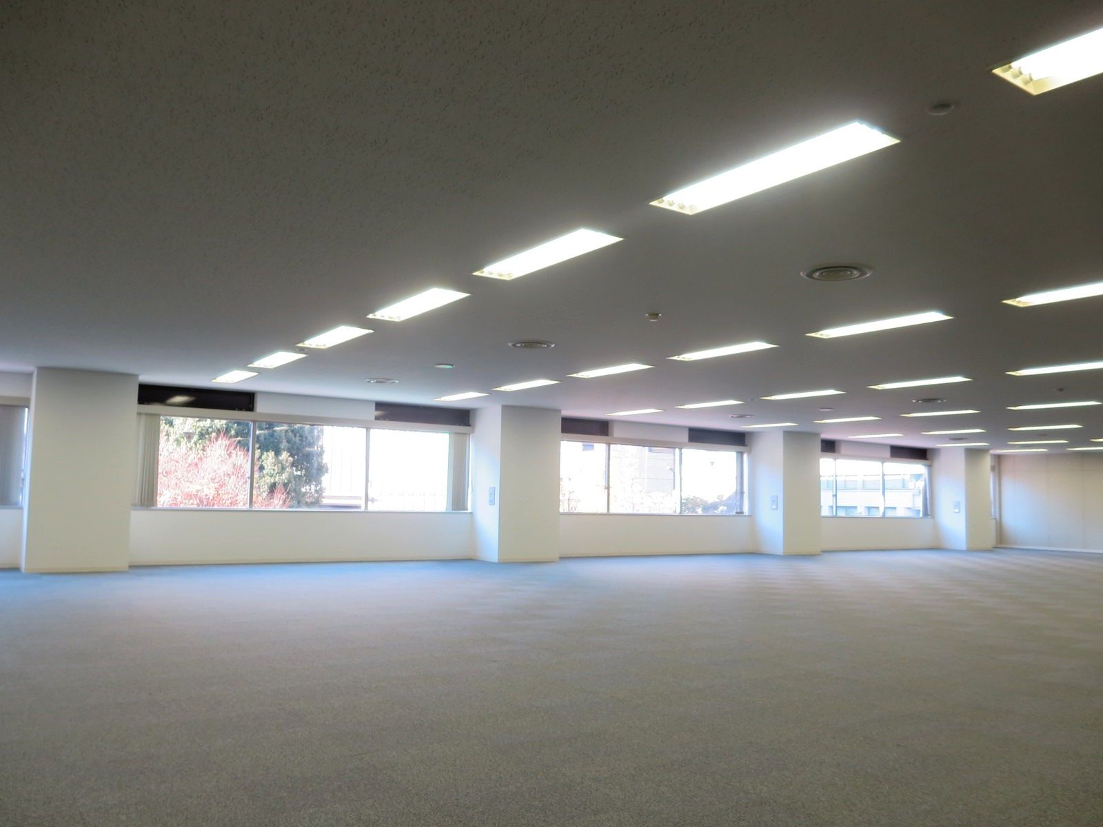 オフィス室内参考画像(4階)