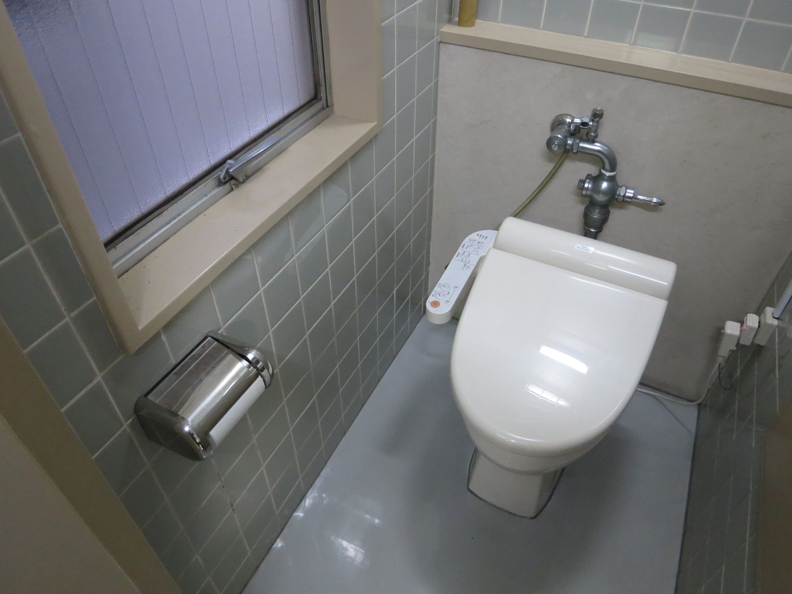 男女別トイレ個室