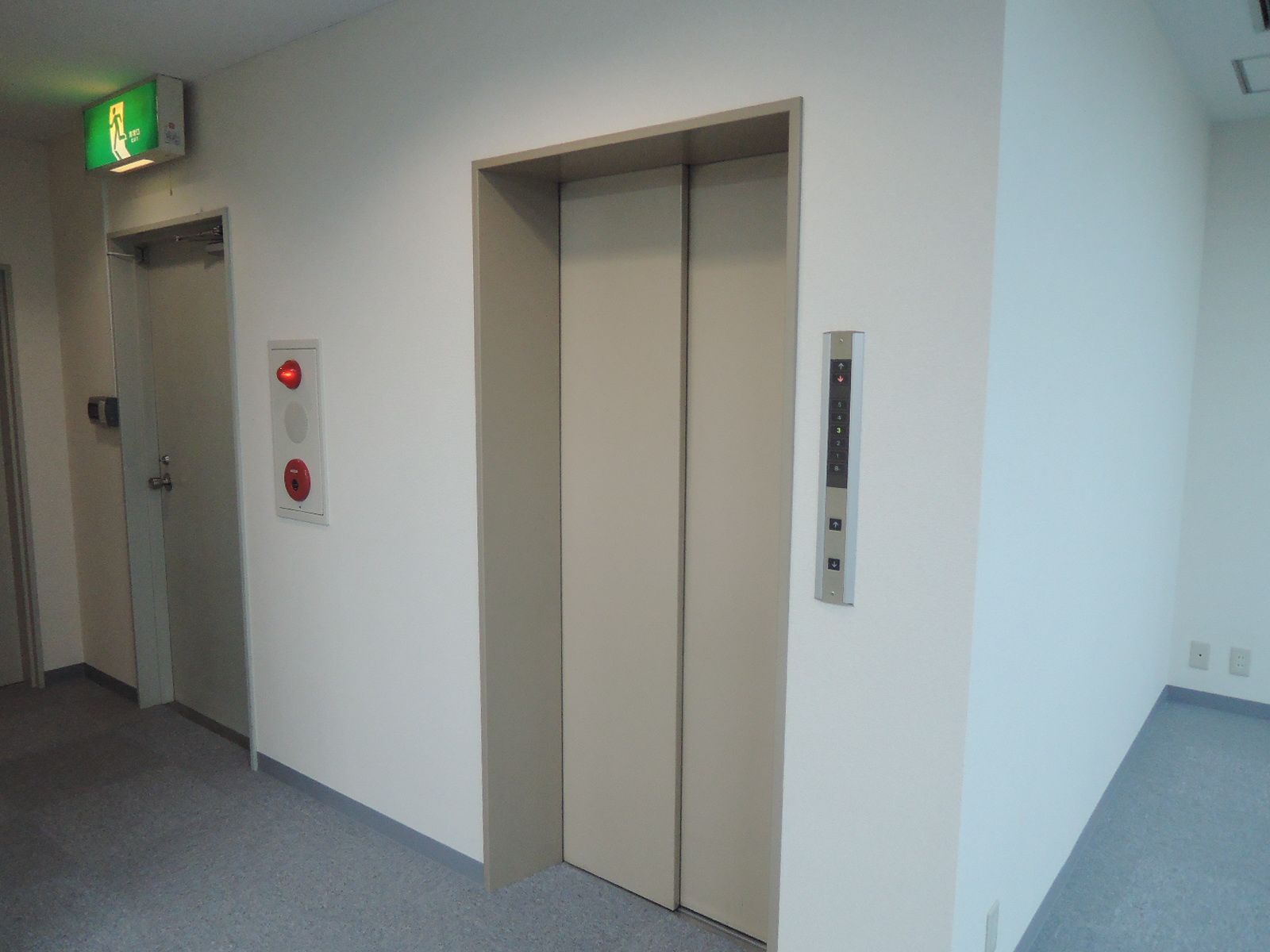 エレベーター