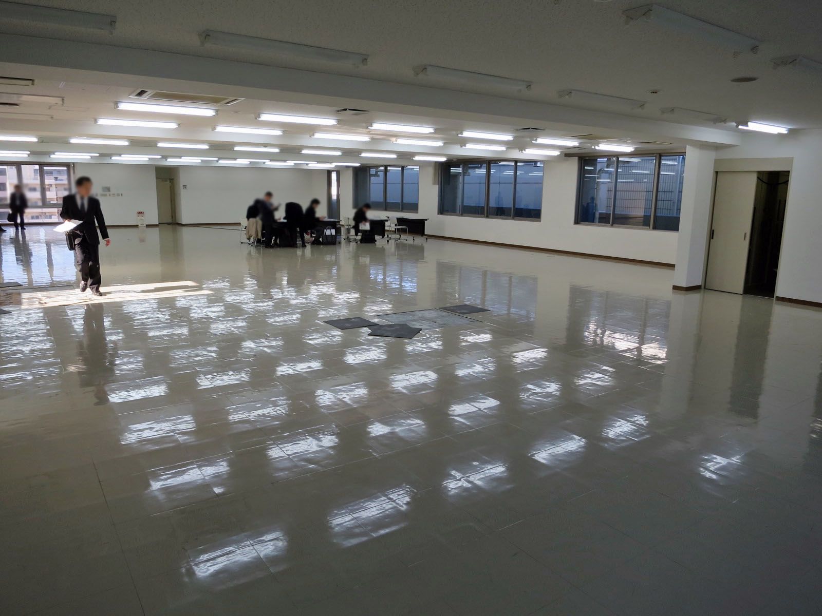 オフィス室内参考画像