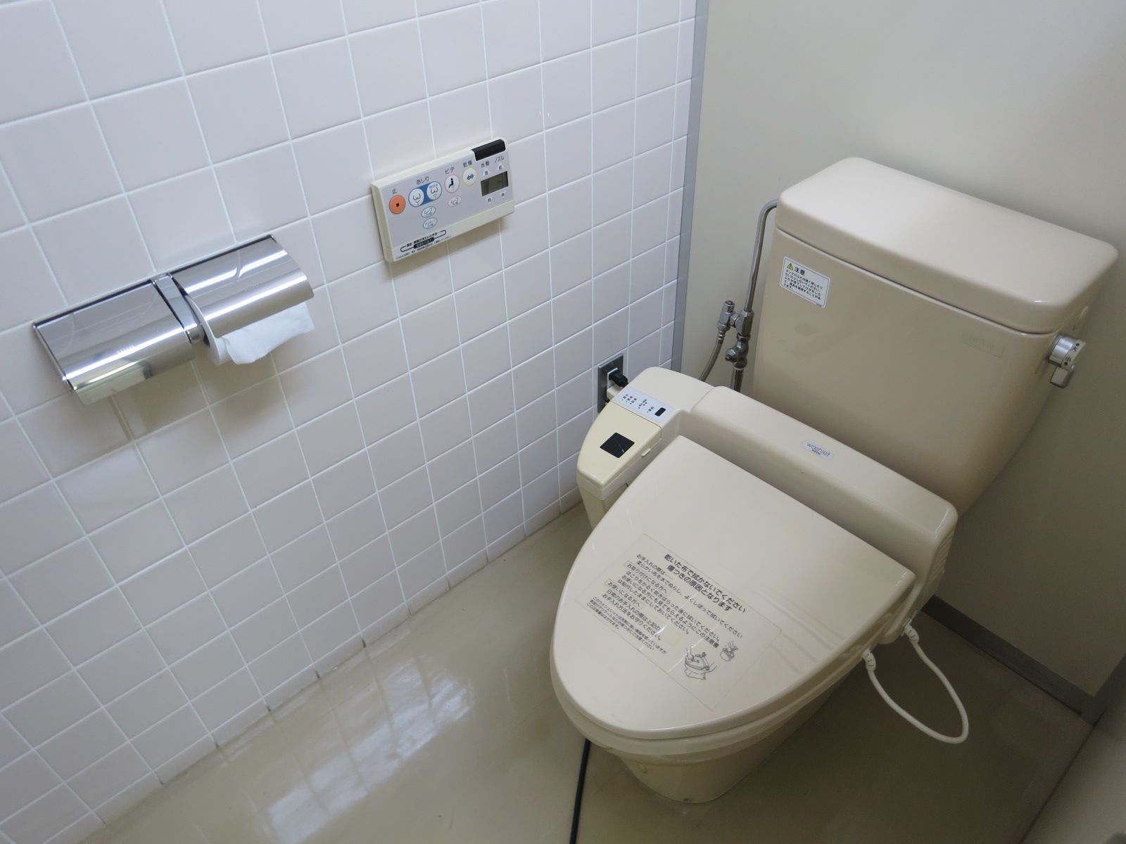 男女別トイレ個室