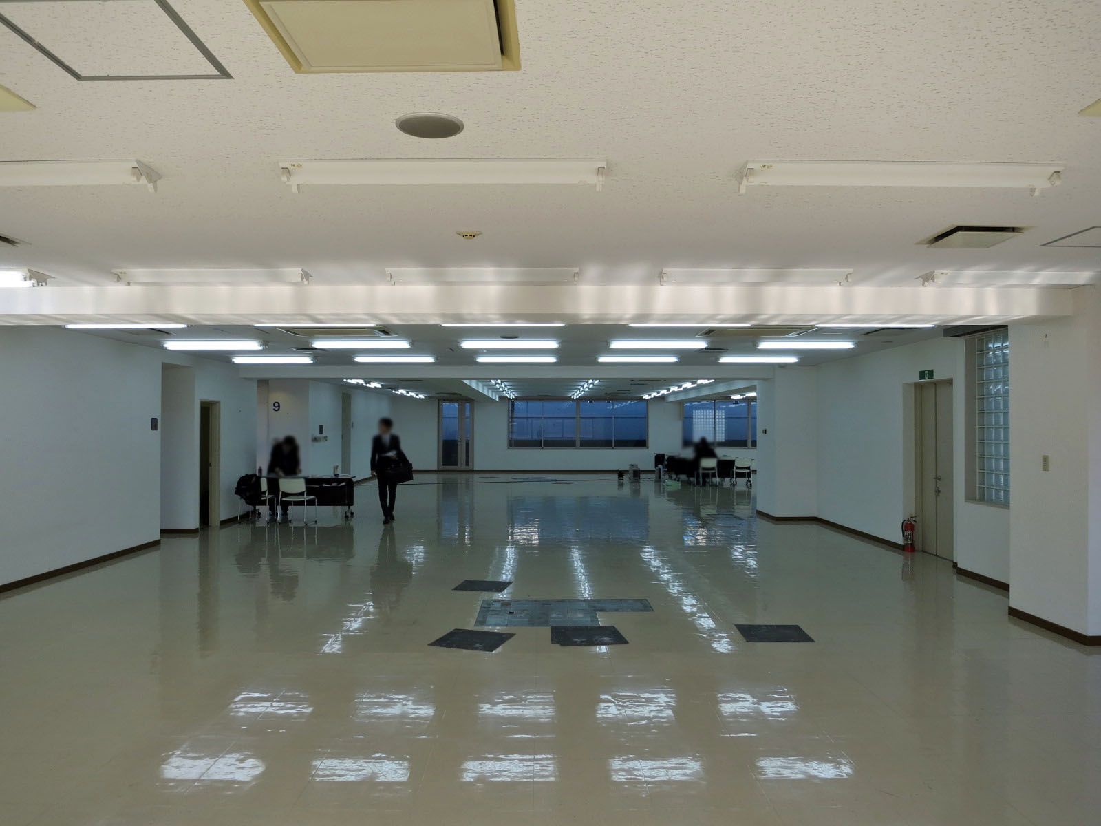 奥行き十分なオフィス