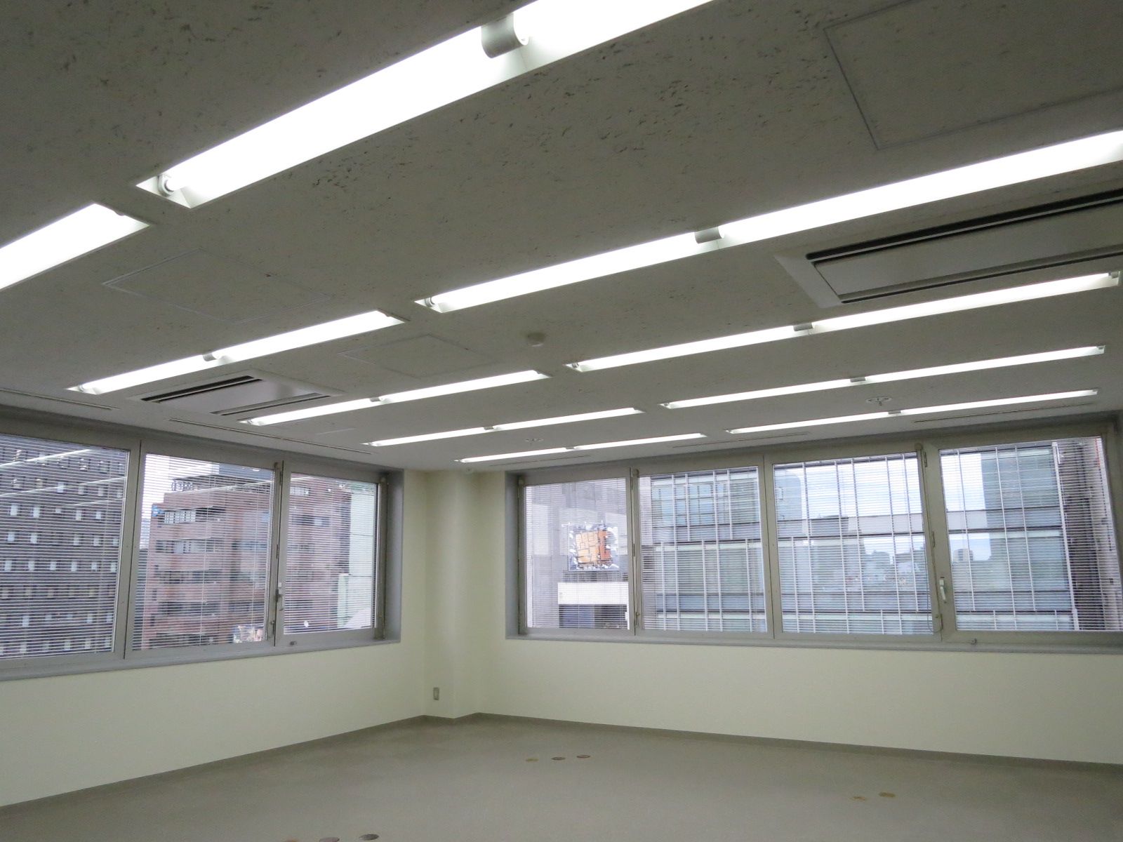 オフィス室内参考画像(6階)