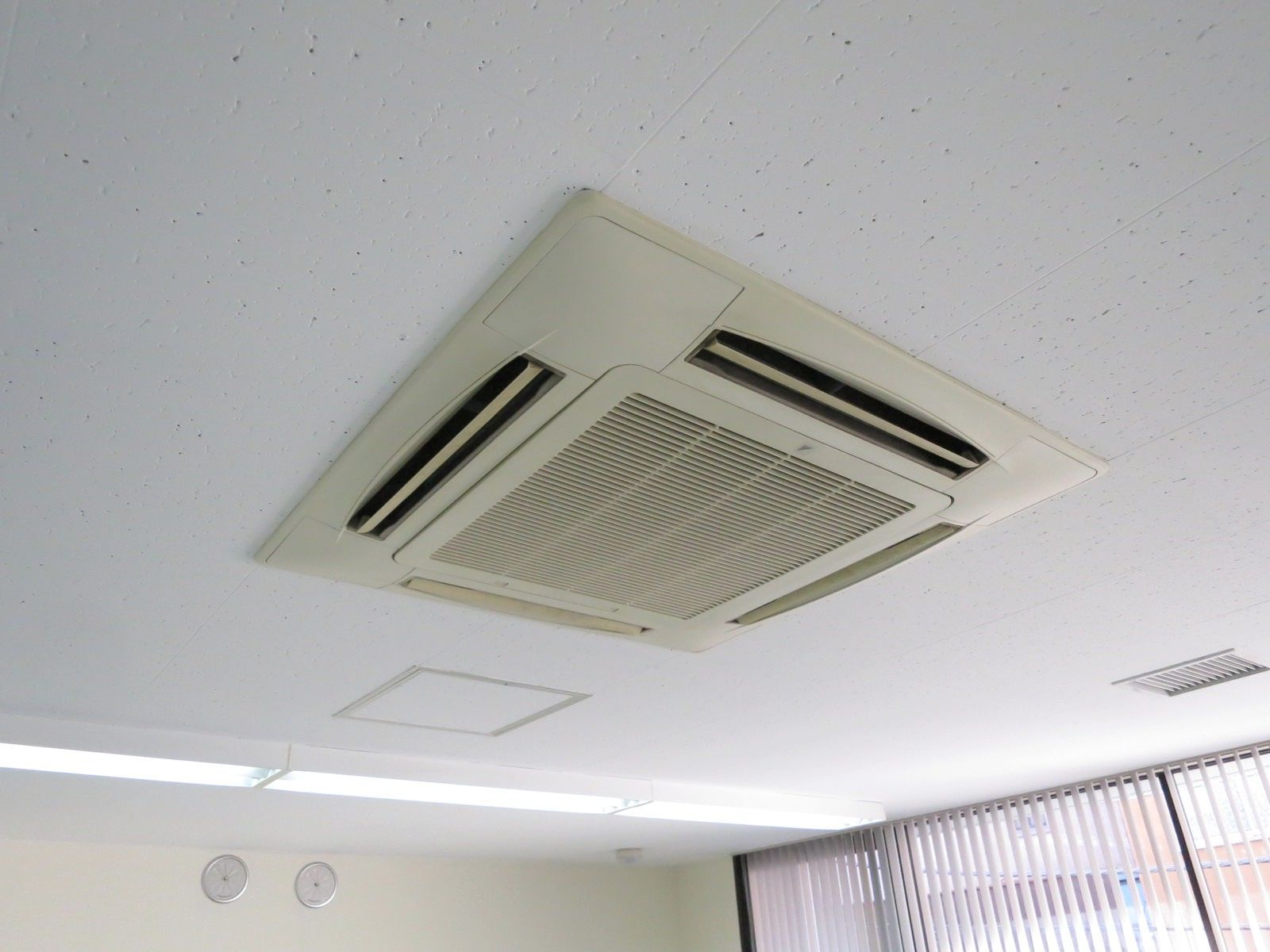 空調吹き出し口