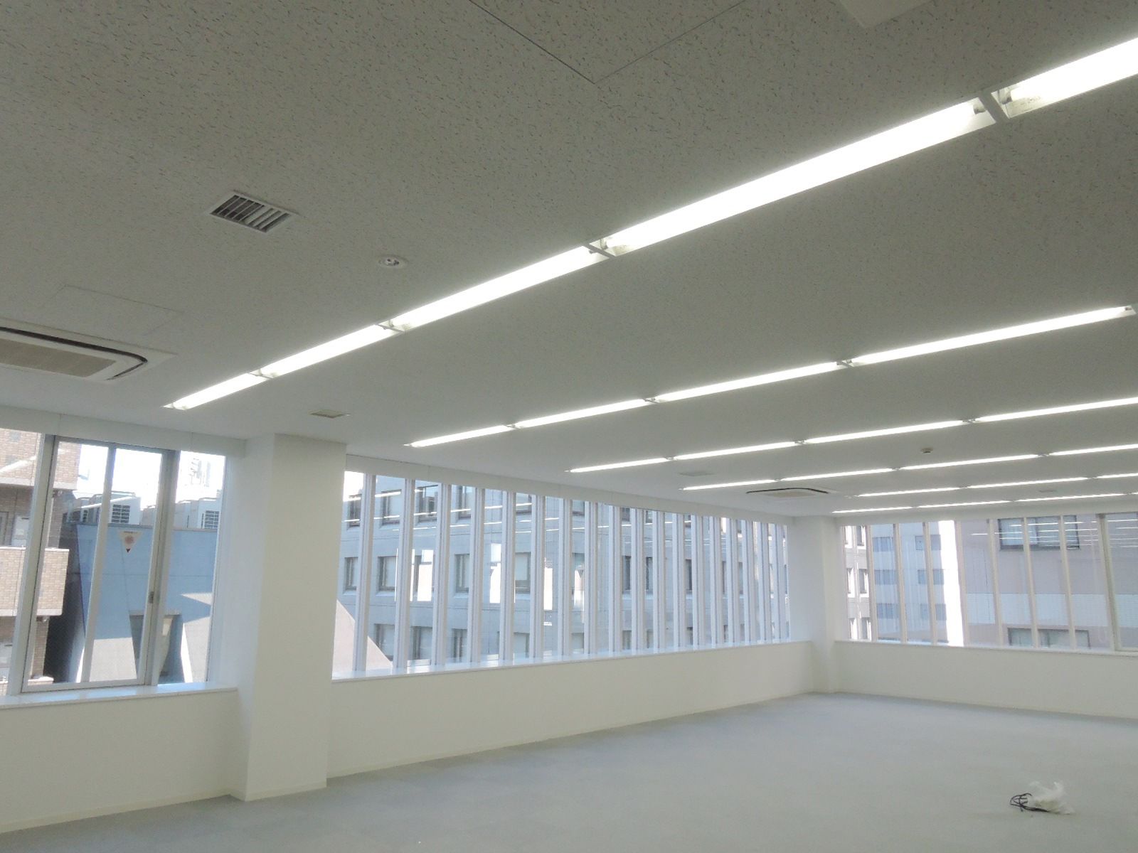 オフィス室内参考画像(6階)