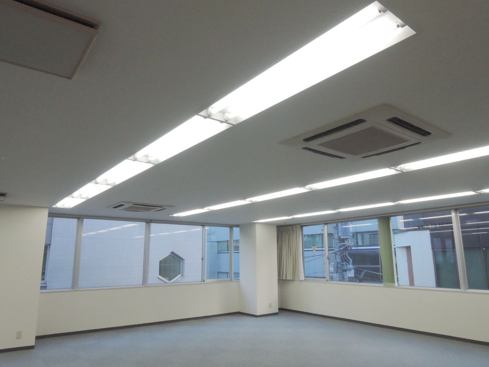 オフィス室内参考画像(3階)