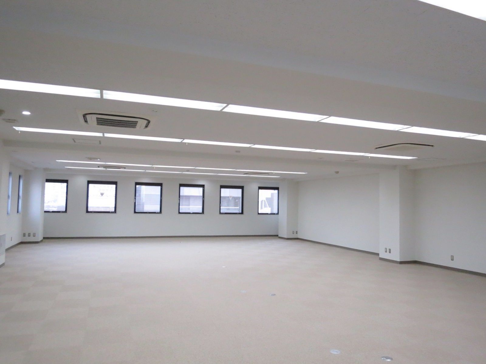 オフィス室内参考画像(5階)