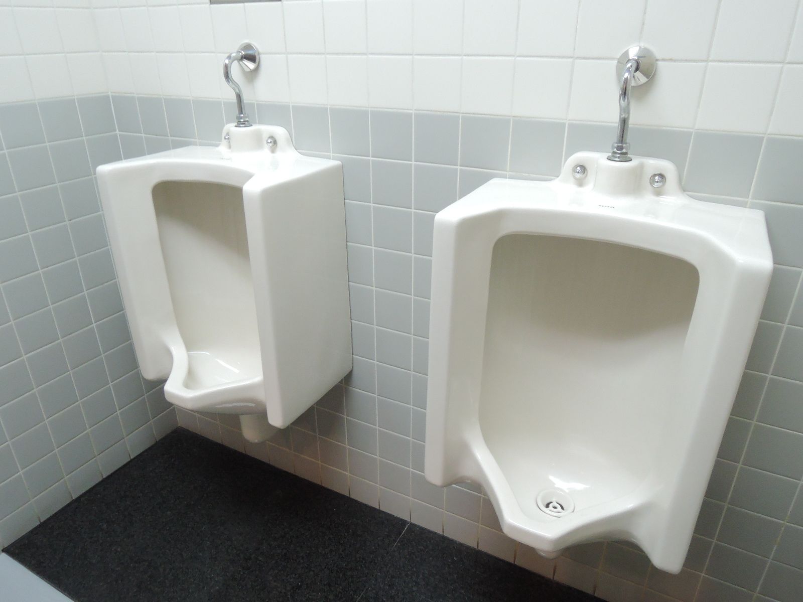 男性用トイレ