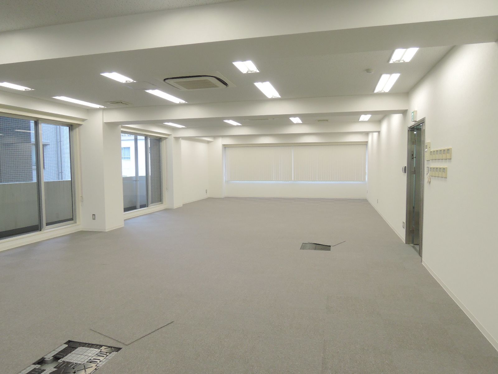 オフィス室内参考画像