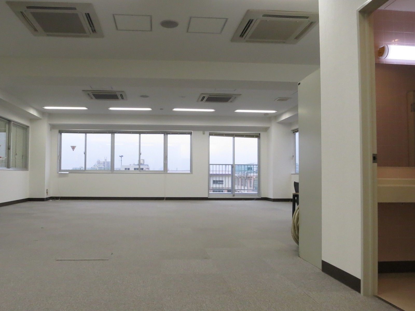 オフィス室内参考画像(5階)